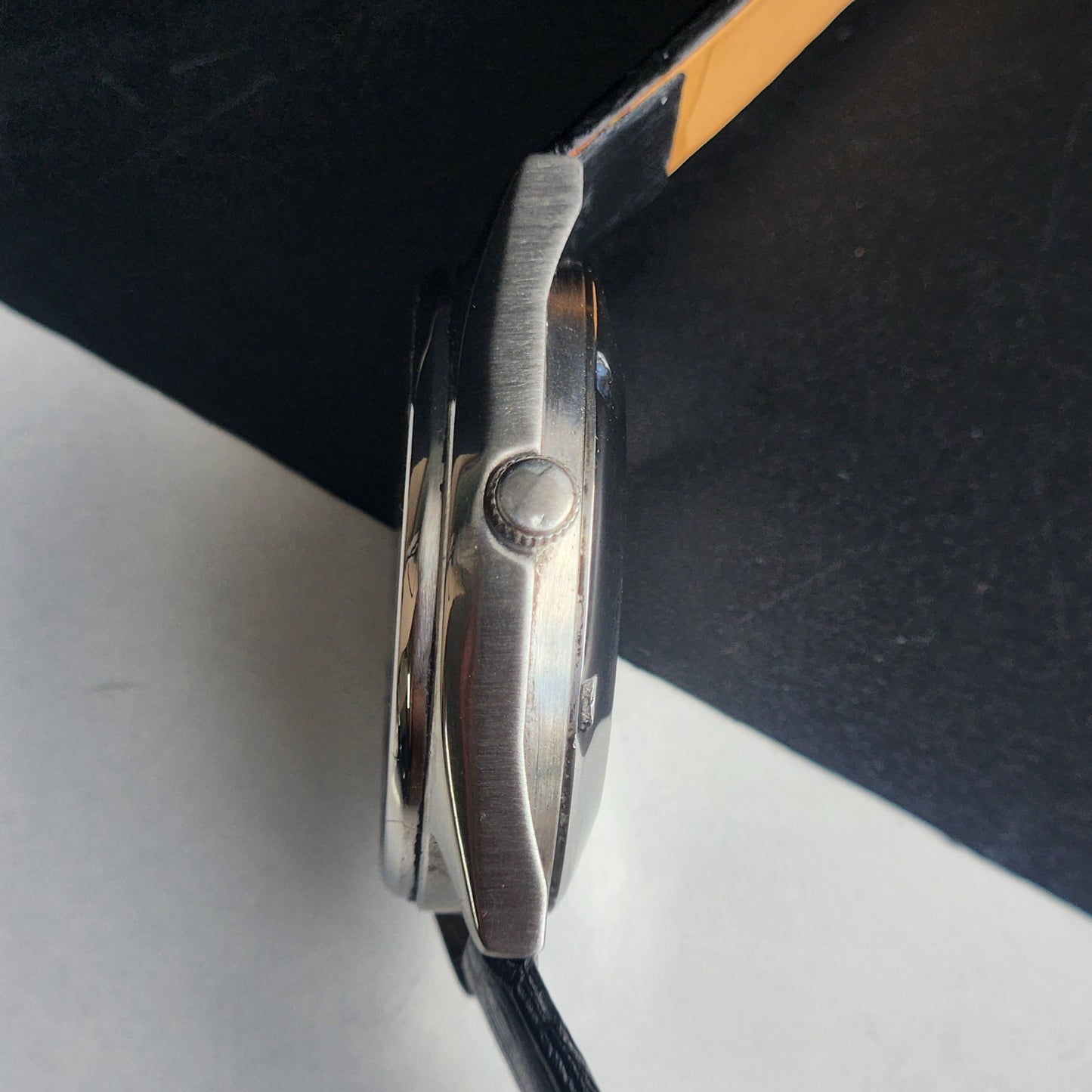 Vintage 1995 Original Seiko 5 Automatic 6309-6240 White Face 17 Jewels Black Leather Strap Day-Date Japanese Men's Wrist Watch EG216