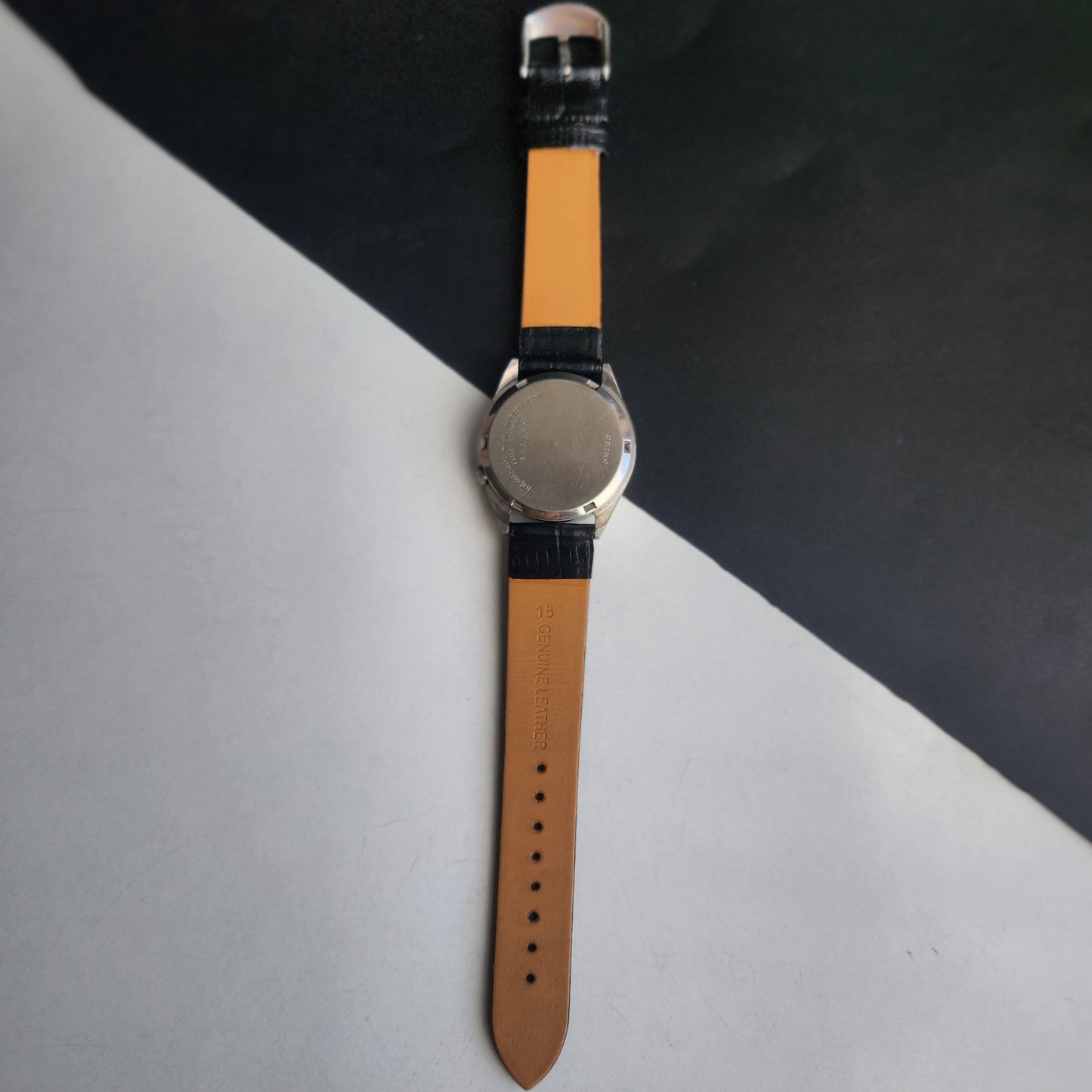 Vintage 1980 Original Seiko 5 Automatic 7009-2090 Black Face 17 Jewels Black Leather Strap Day-Date Japanese Men's Wrist Watch EG217