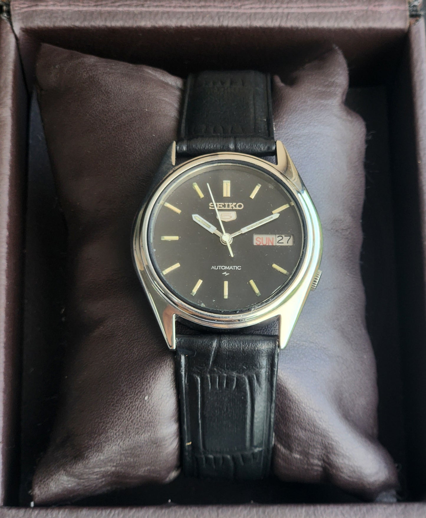 Vintage 1980 Original Seiko 5 Automatic 7009-2090 Black Face 17 Jewels Black Leather Strap Day-Date Japanese Men's Wrist Watch EG217