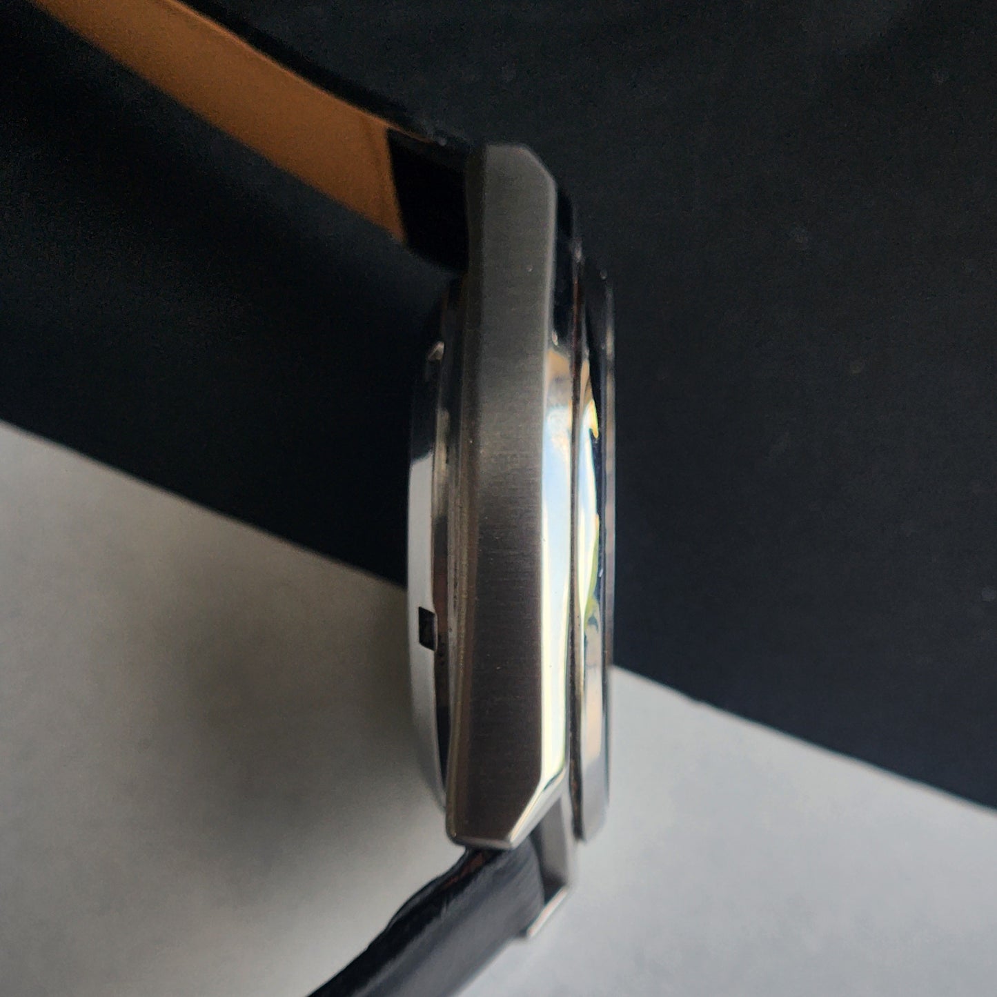 Vintage 1982 Original Seiko 5 Automatic 7009-876A Black Face 17 Jewels Black Leather Strap Day-Date Japanese Men's Wrist Watch EG214
