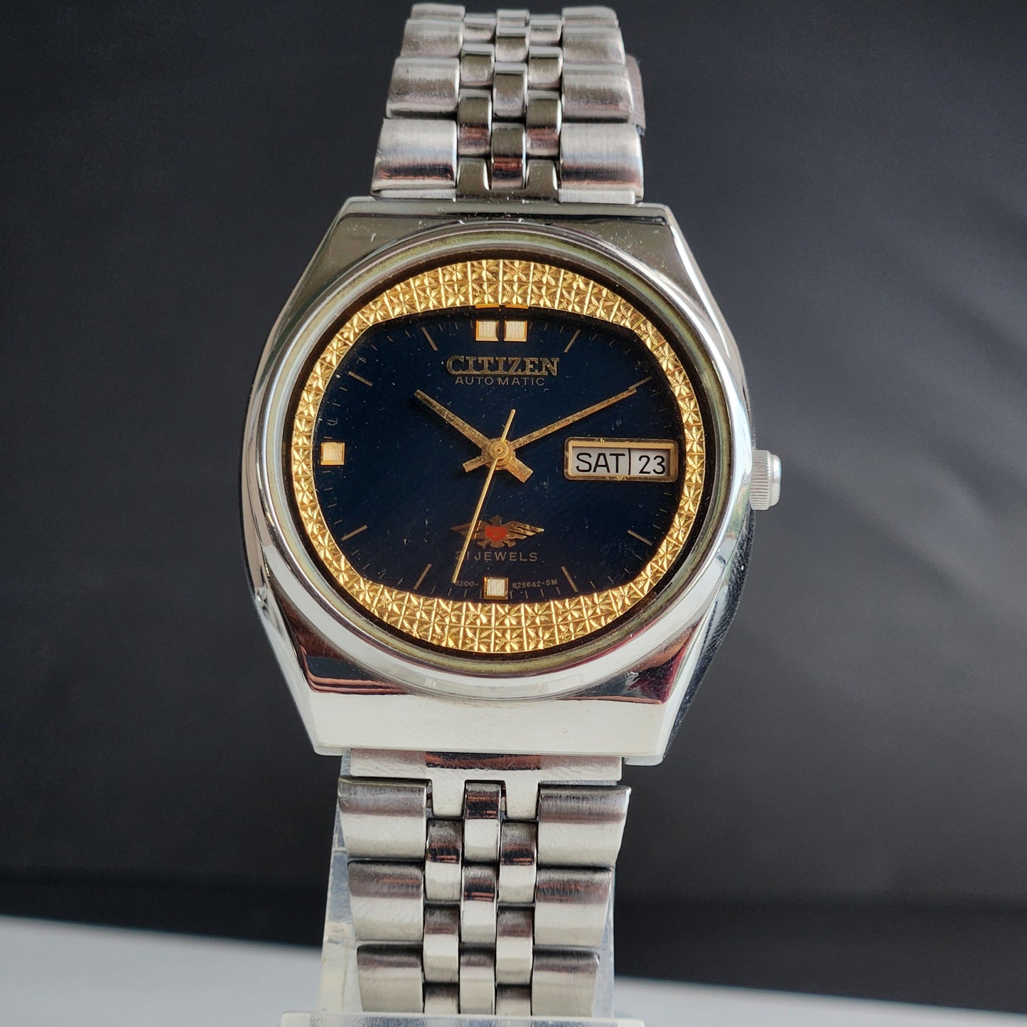 Vintage 1983 Original Citizen Automatic 8200 Black Face 21 Jewels Day-Date Japanese Men's Wrist Watch EA42