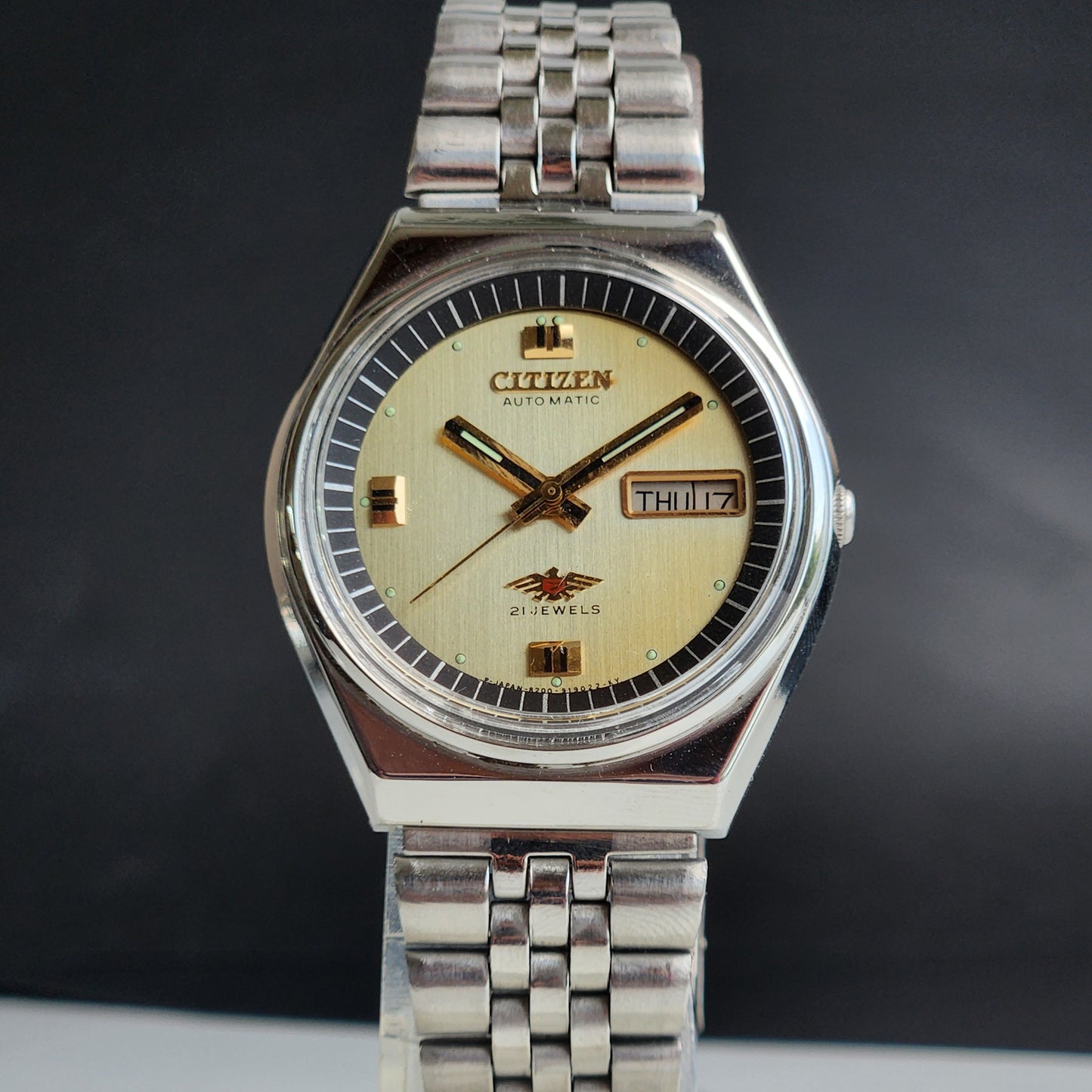Vintage 1975 Original Citizen Automatic 8200 Golden Face 21 Jewels Day-Date Japanese Men's Wrist Watch EA43