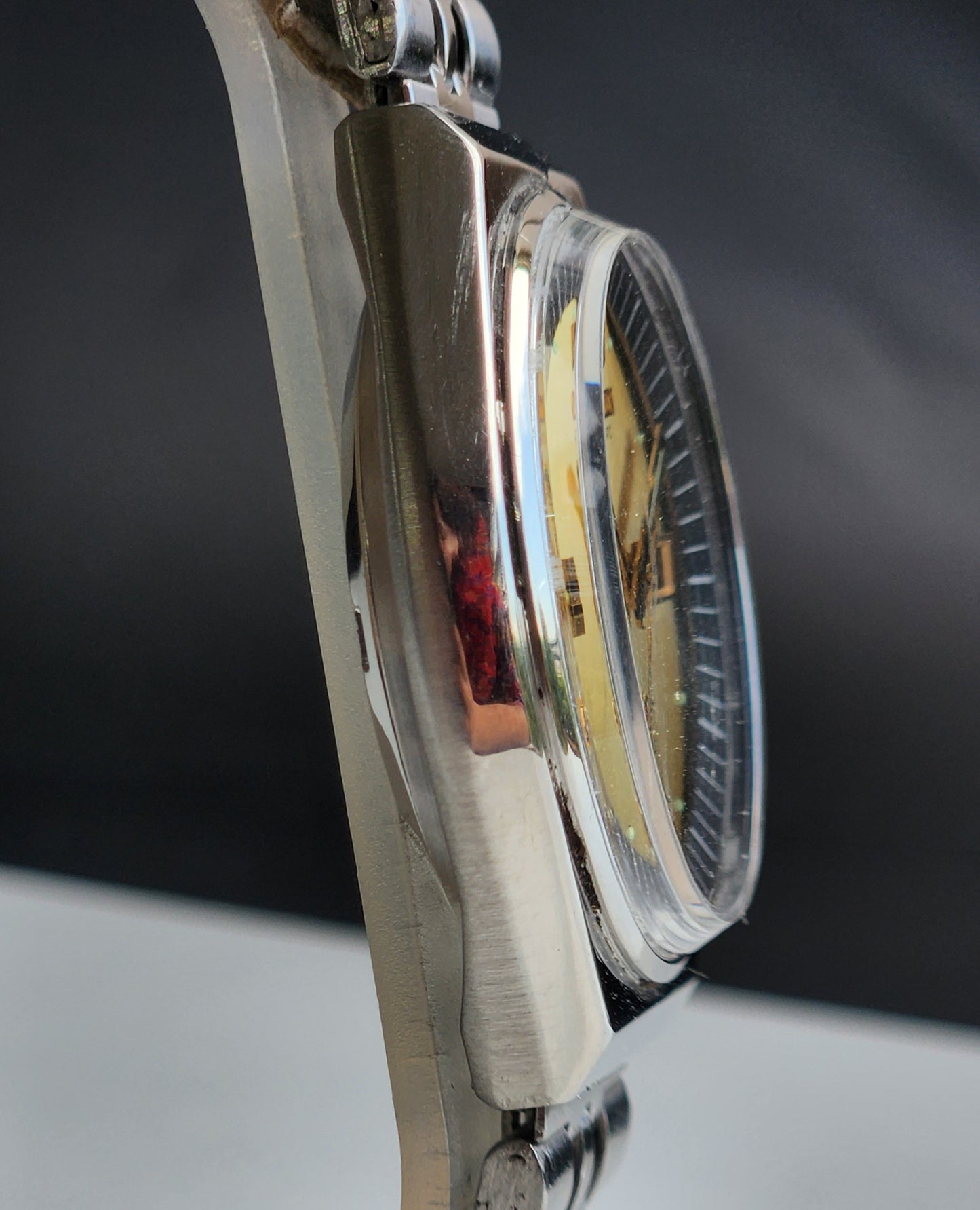 Vintage 1975 Original Citizen Automatic 8200 Golden Face 21 Jewels Day-Date Japanese Men's Wrist Watch EA43