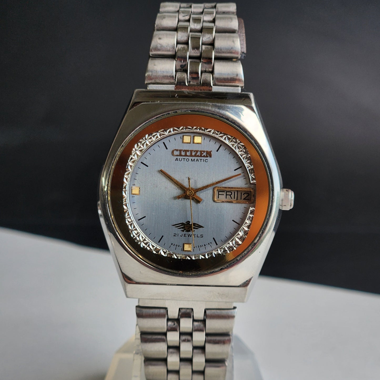 Vintage 1974 Original Citizen Automatic 8200 Grey Face 21 Jewels Day-Date Japanese Men's Wrist Watch EA44