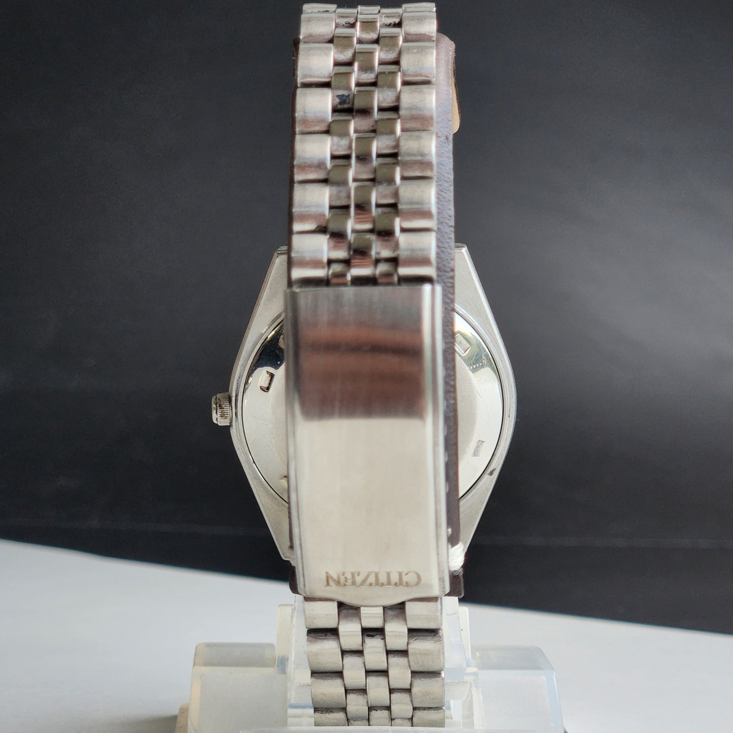 Vintage 1974 Original Citizen Automatic 8200 Grey Face 21 Jewels Day-Date Japanese Men's Wrist Watch EA44