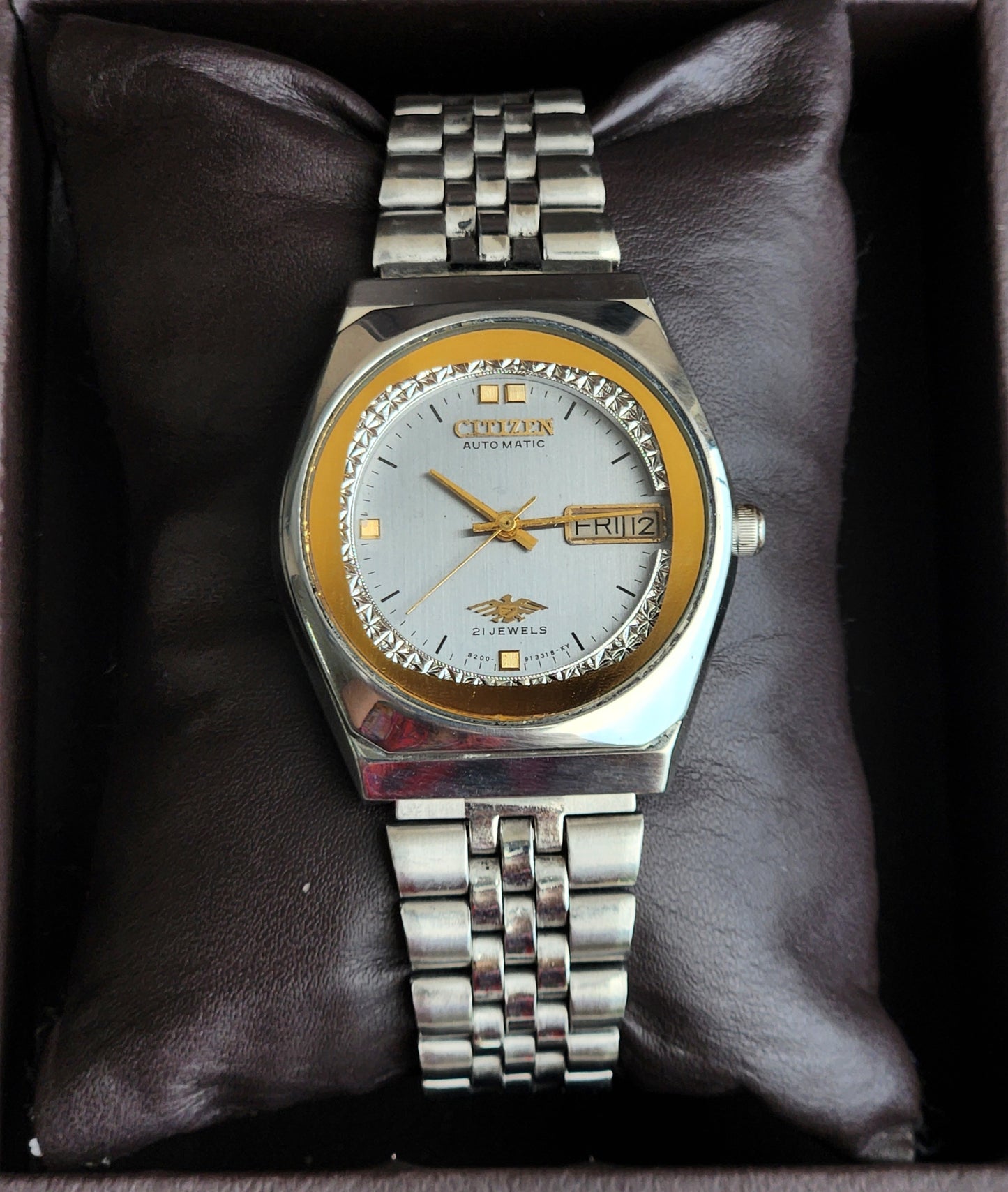 Vintage 1974 Original Citizen Automatic 8200 Grey Face 21 Jewels Day-Date Japanese Men's Wrist Watch EA44