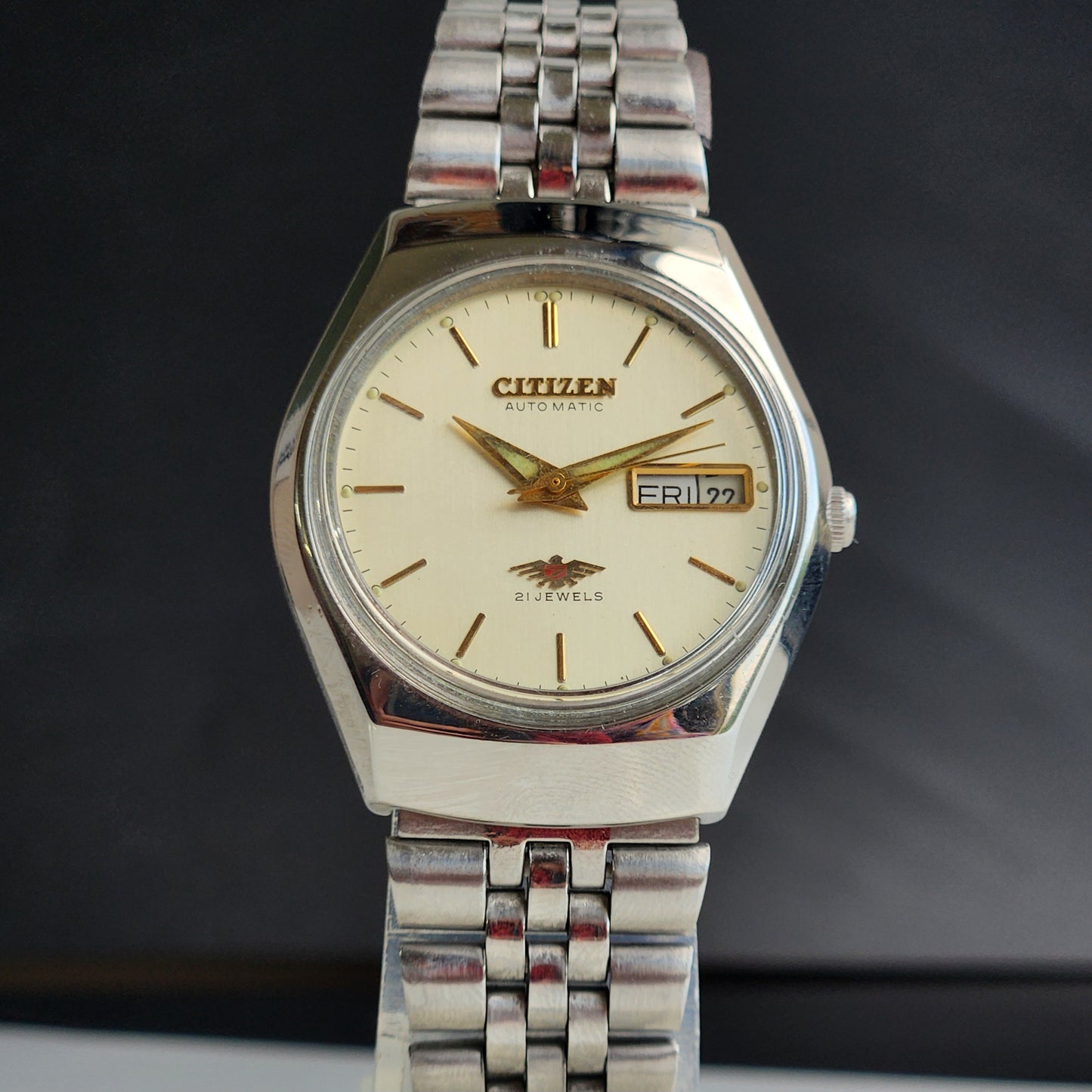 Vintage 1975 Original Citizen Automatic 8200 Golden Face 21 Jewels Day-Date Japanese Men's Wrist Watch EA45