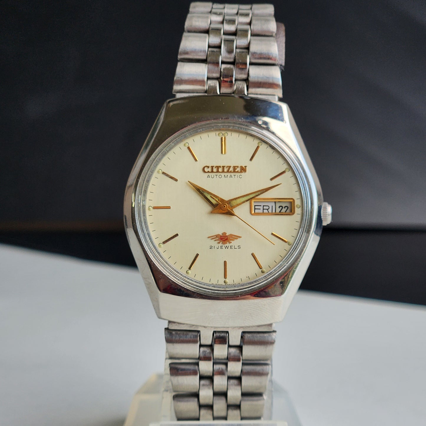 Vintage 1975 Original Citizen Automatic 8200 Golden Face 21 Jewels Day-Date Japanese Men's Wrist Watch EA45