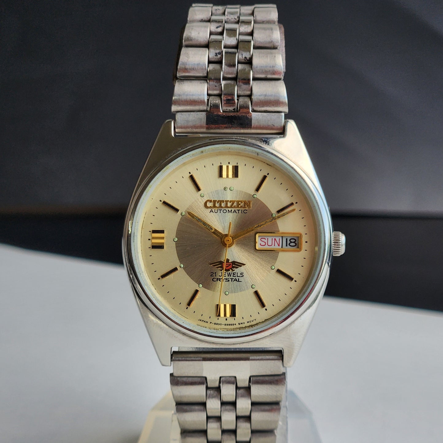 Vintage 1981 Original Citizen Automatic 8200 Golden Face 21 Jewels Day-Date Japanese Men's Wrist Watch EA50