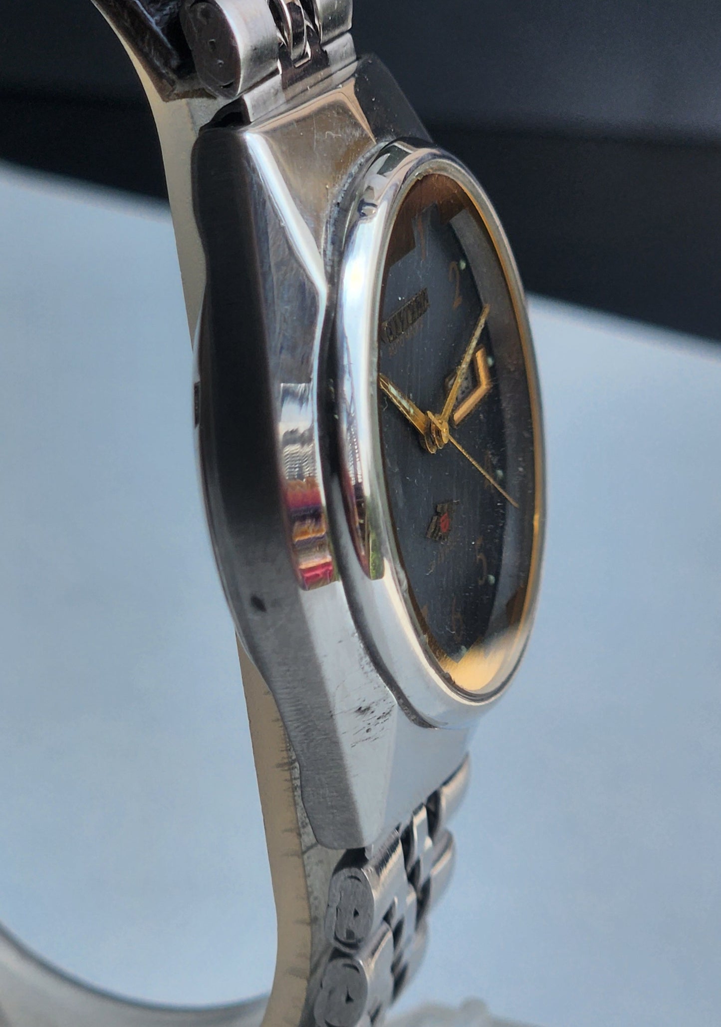 Vintage 1977 Original Citizen Automatic 8200 Blue Face 21 Jewels Day-Date Japanese Men's Wrist Watch EA46
