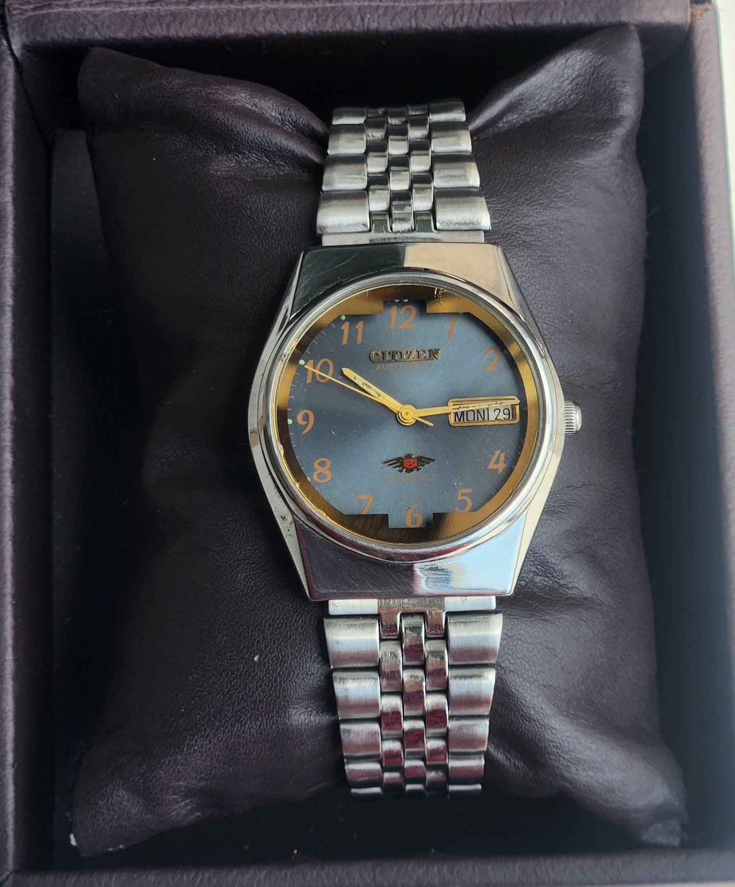 Vintage 1977 Original Citizen Automatic 8200 Blue Face 21 Jewels Day-Date Japanese Men's Wrist Watch EA46