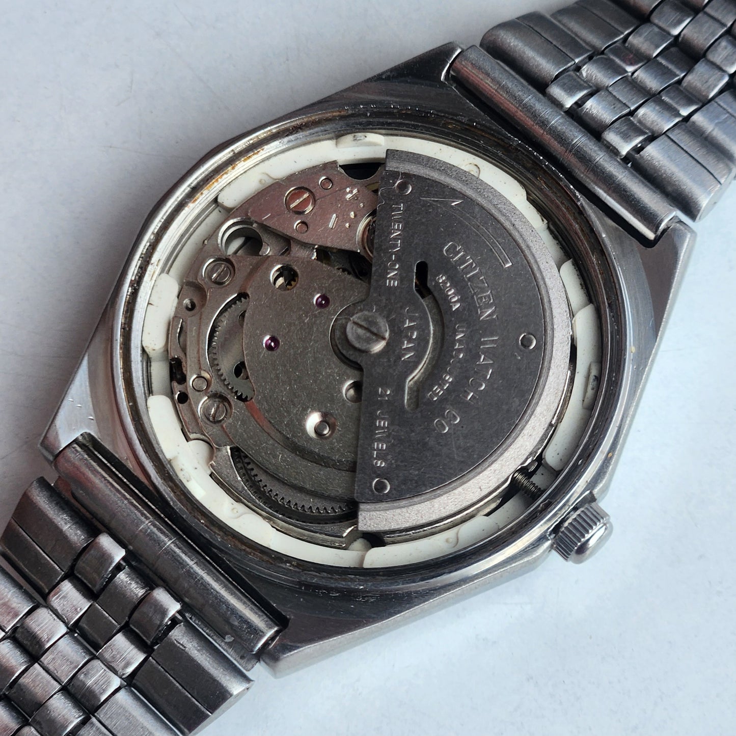 Vintage 1983 Original Citizen Automatic 8200 Grey Face 21 Jewels Day-Date Japanese Men's Wrist Watch EA47