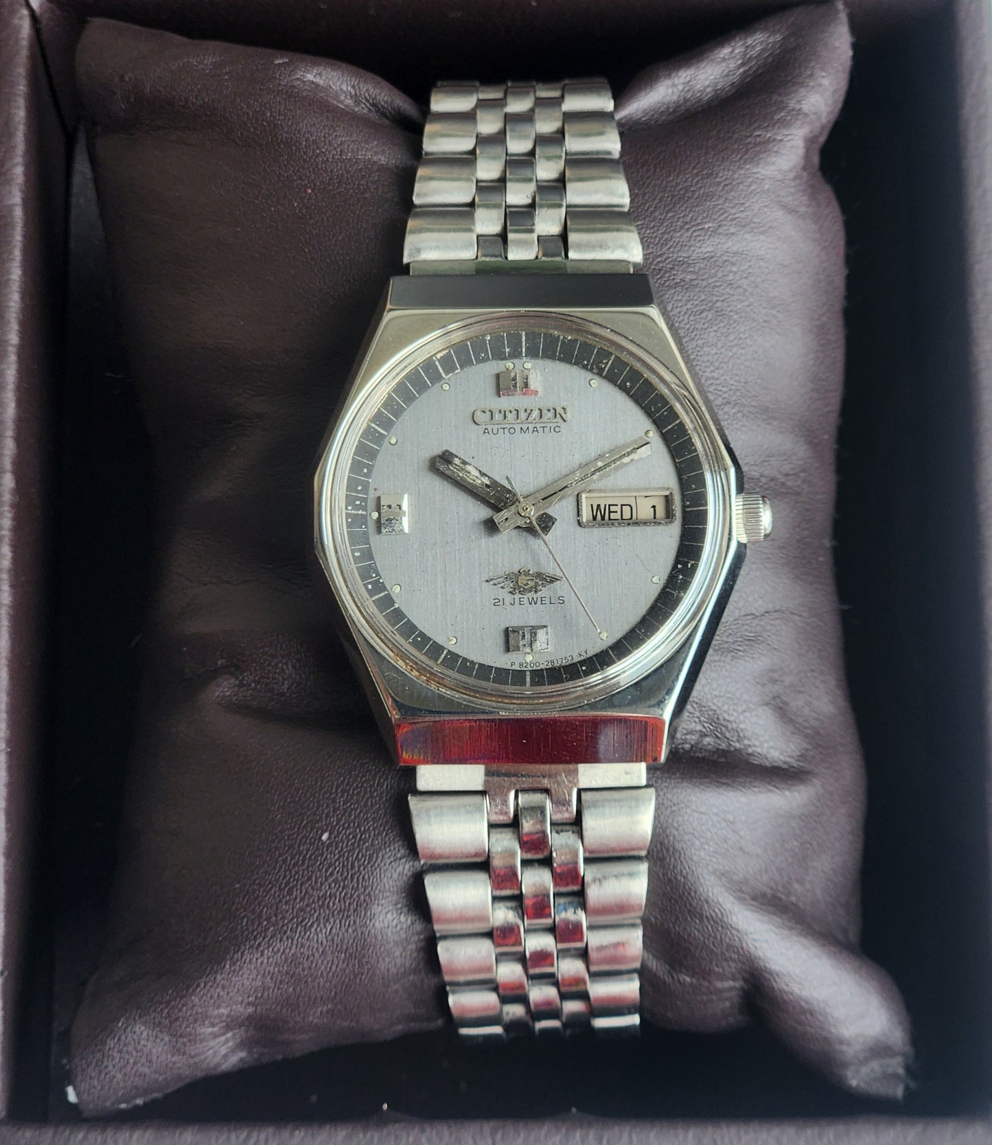 Vintage 1983 Original Citizen Automatic 8200 Grey Face 21 Jewels Day-Date Japanese Men's Wrist Watch EA47