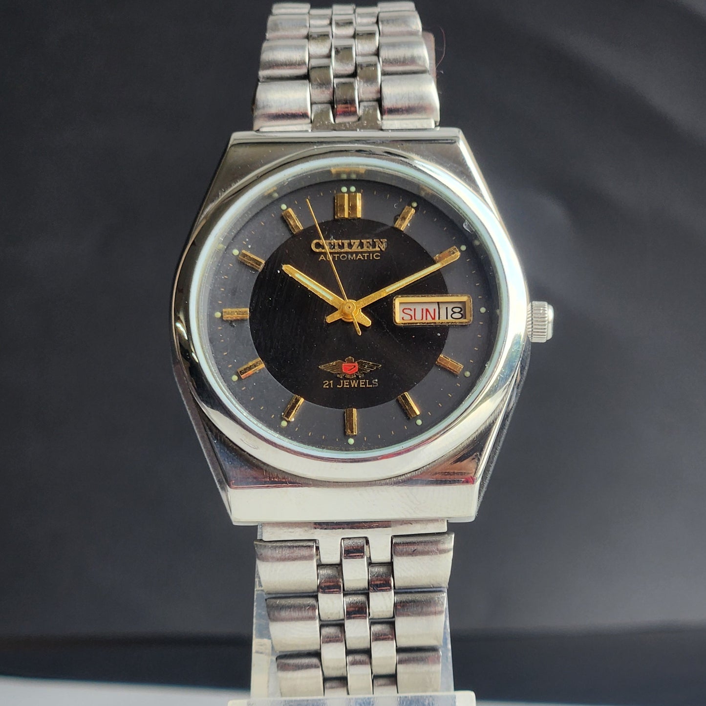 Vintage 1982 Original Citizen Automatic 8200 Black Face 21 Jewels Day-Date Japanese Men's Wrist Watch EA48