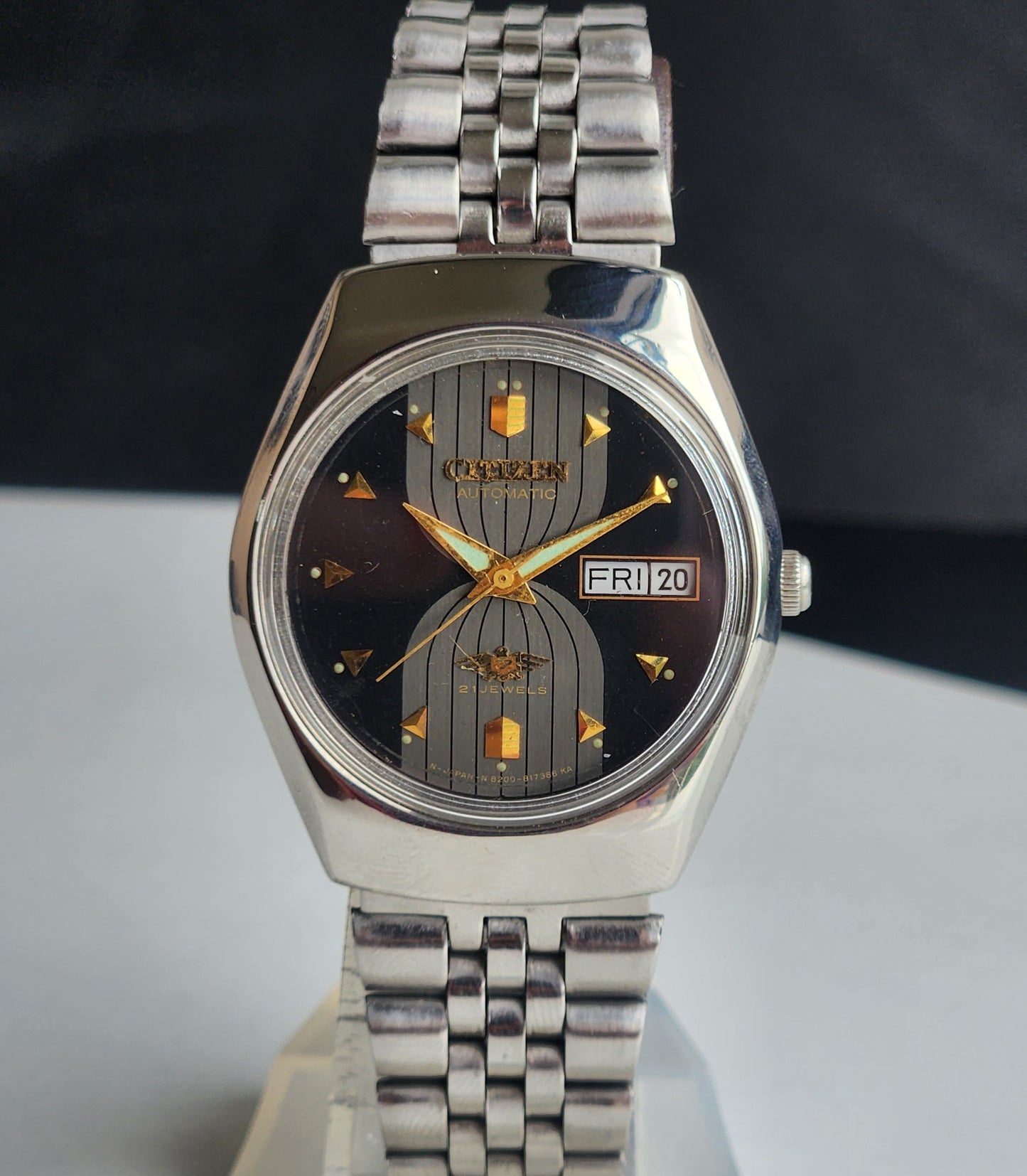 Vintage 1977 Original Citizen Automatic 8200 Black Face 21 Jewels Day-Date Japanese Men's Wrist Watch EA49