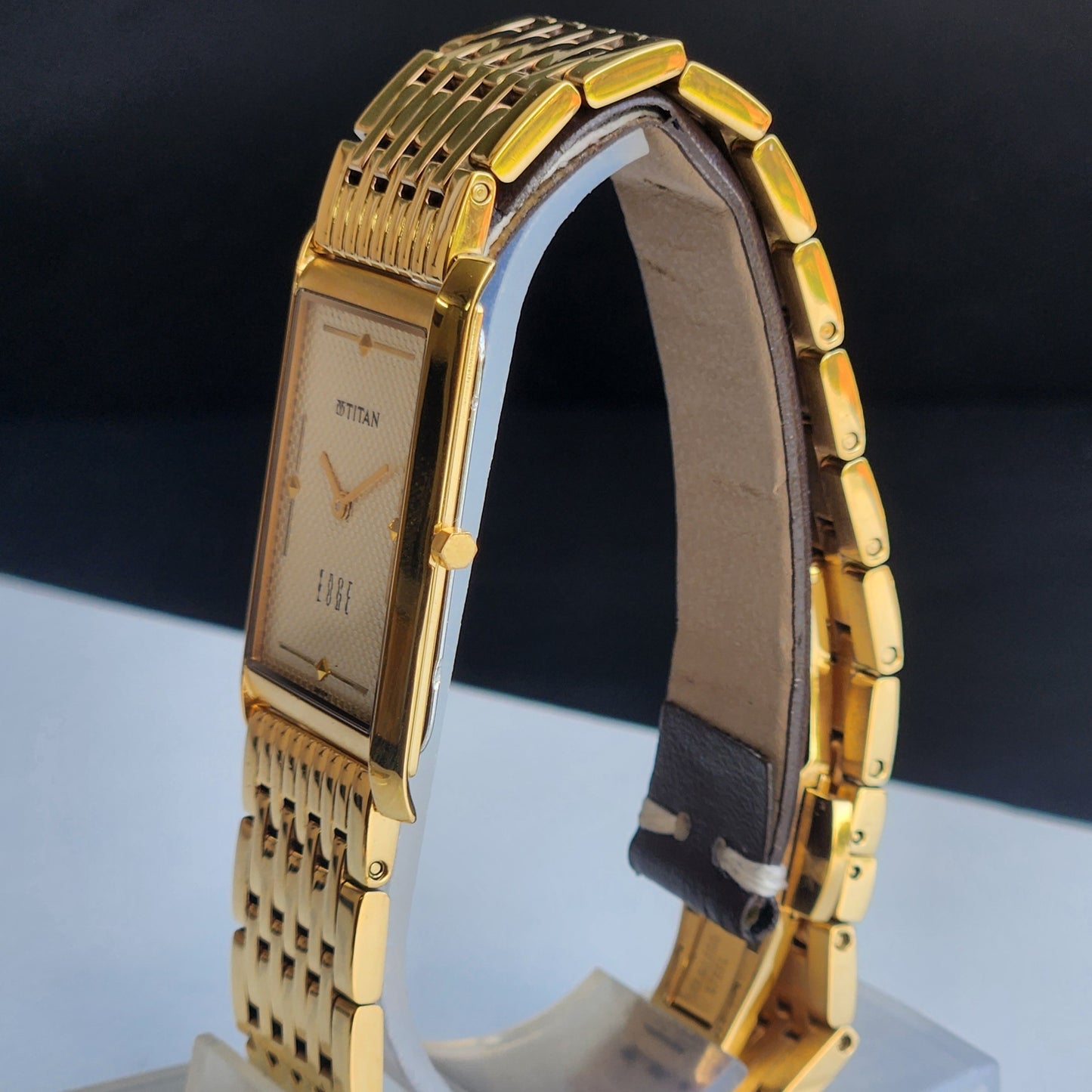 Original TITAN EDGE 1043NBA Rectangular Golden Face 25MM Case Men's Watch H81