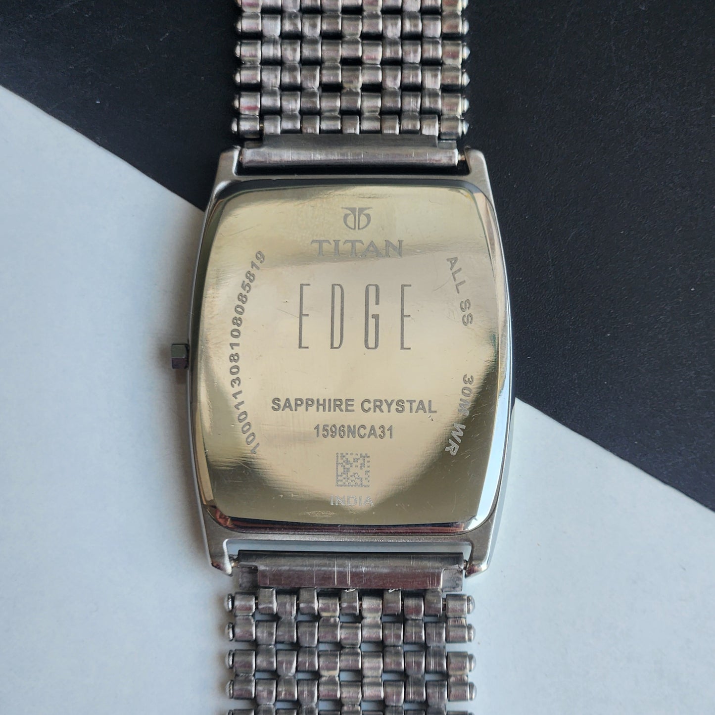 Original TITAN EDGE 1596NCA31 Barrel White Face 33MM Case Not Adjustable Men's Watch H87