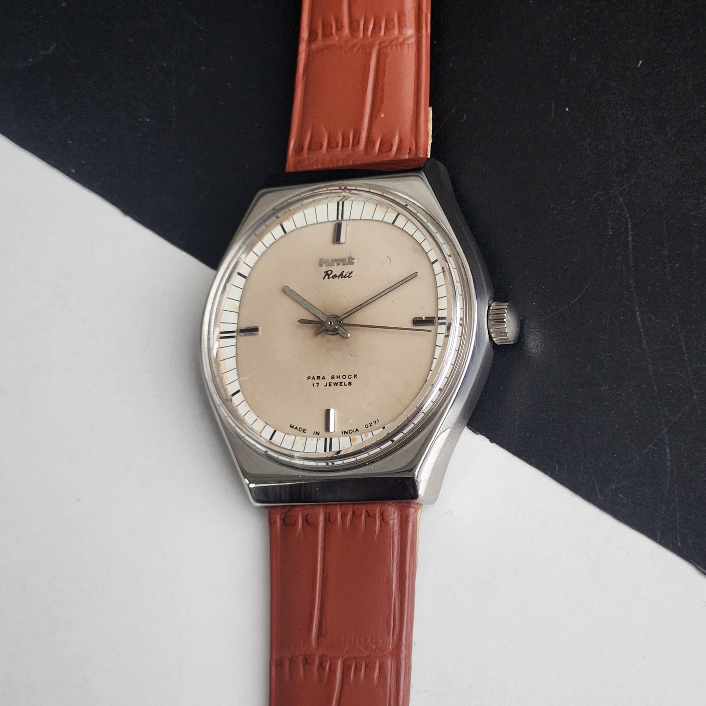 Vintage Original HMT Rohit Hand Winding 17 Jewels Off White Face Tan Leather Strap Men's Wrist Watch I27