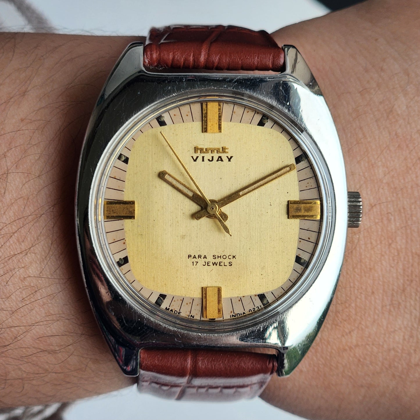 Vintage Original HMT Vijay Hand Winding 17 Jewels Golden Face Tan Leather Strap Men's Wrist Watch I29