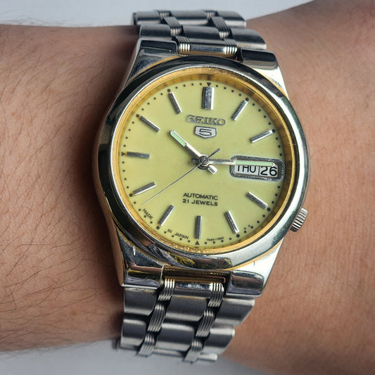 Vintage Original Seiko 5 Automatic 7S26-02L0 Lume Face 21 Jewels With Exhibition Back Day-Date Japanese Men's Wrist Watch I48