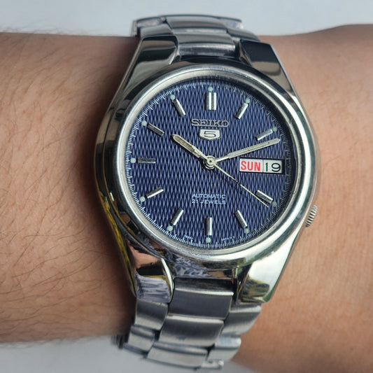 Vintage Original Seiko 5 Automatic 7S26-03S0 Blue Face 21 Jewels With Exhibition Back Day-Date Japanese Men's Wrist Watch I49