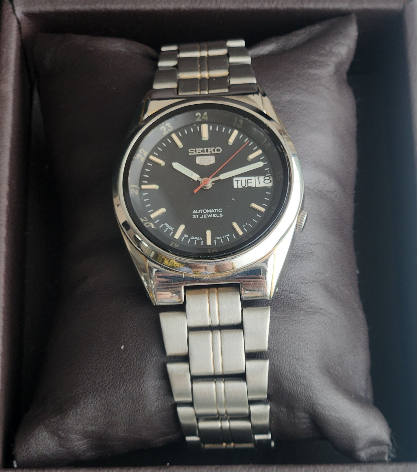 Vintage Original Seiko 5 Automatic 7S26 Black Face 21 Jewels With Exhibition Back Day-Date Japanese Men's Wrist Watch I52
