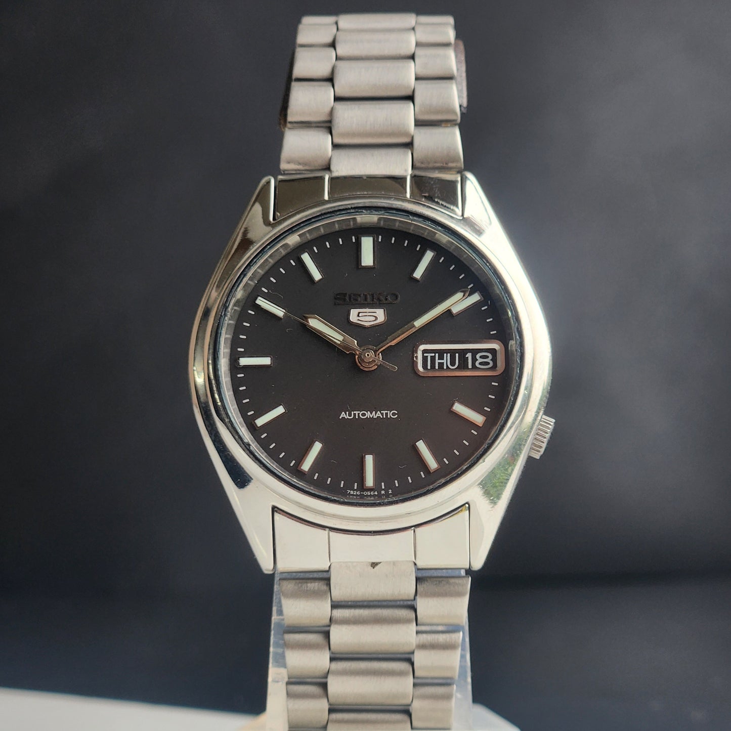 Vintage Original Seiko 5 Automatic 7S26-0560 Black Face 21 Jewels With Exhibition Back Day-Date Japanese Men's Wrist Watch I54