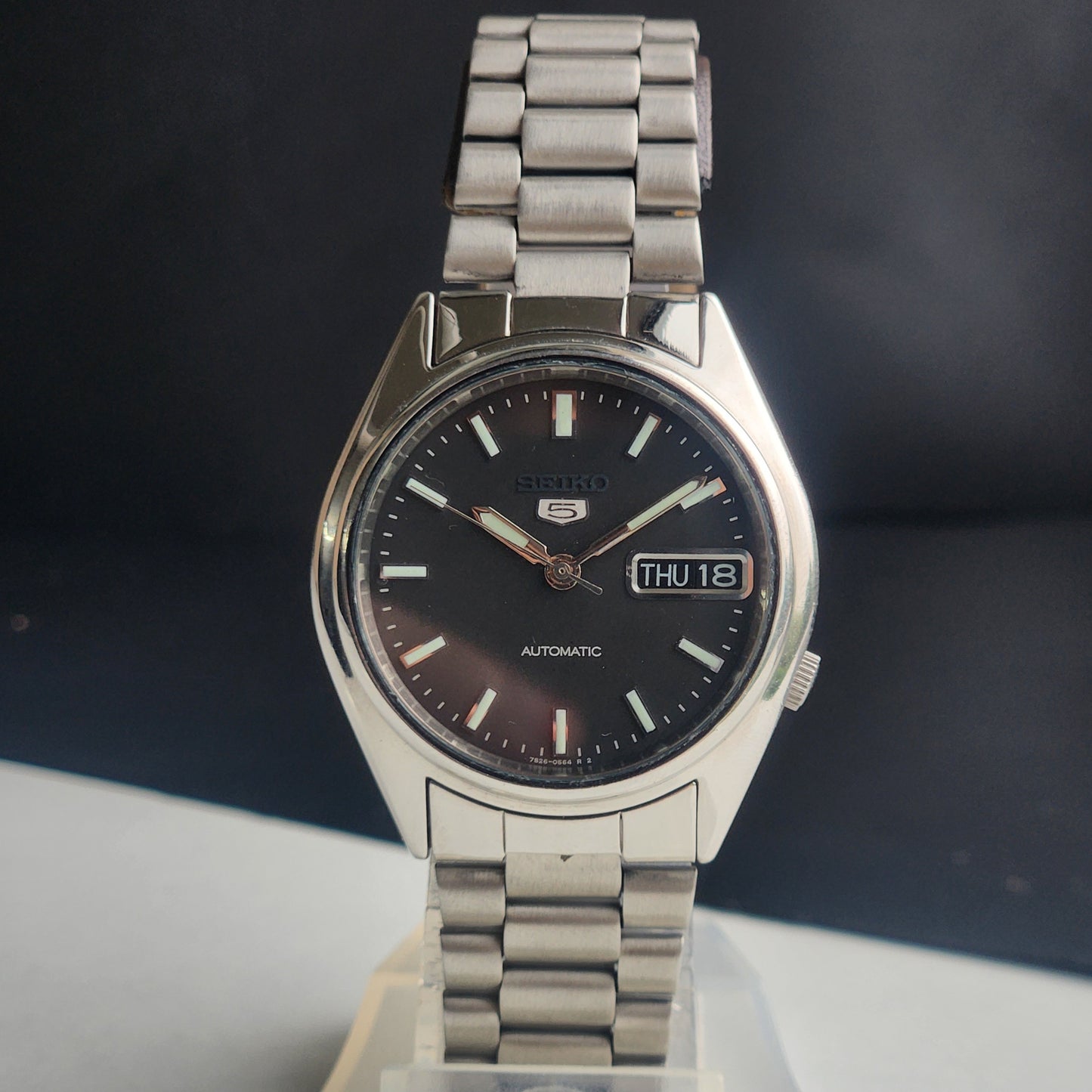 Vintage Original Seiko 5 Automatic 7S26-0560 Black Face 21 Jewels With Exhibition Back Day-Date Japanese Men's Wrist Watch I54