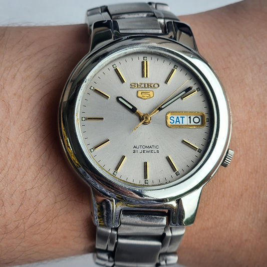 Vintage Original Seiko 5 Automatic 7S26-0500 Grey Face 21 Jewels With Exhibition Back Day-Date Japanese Men's Wrist Watch I55