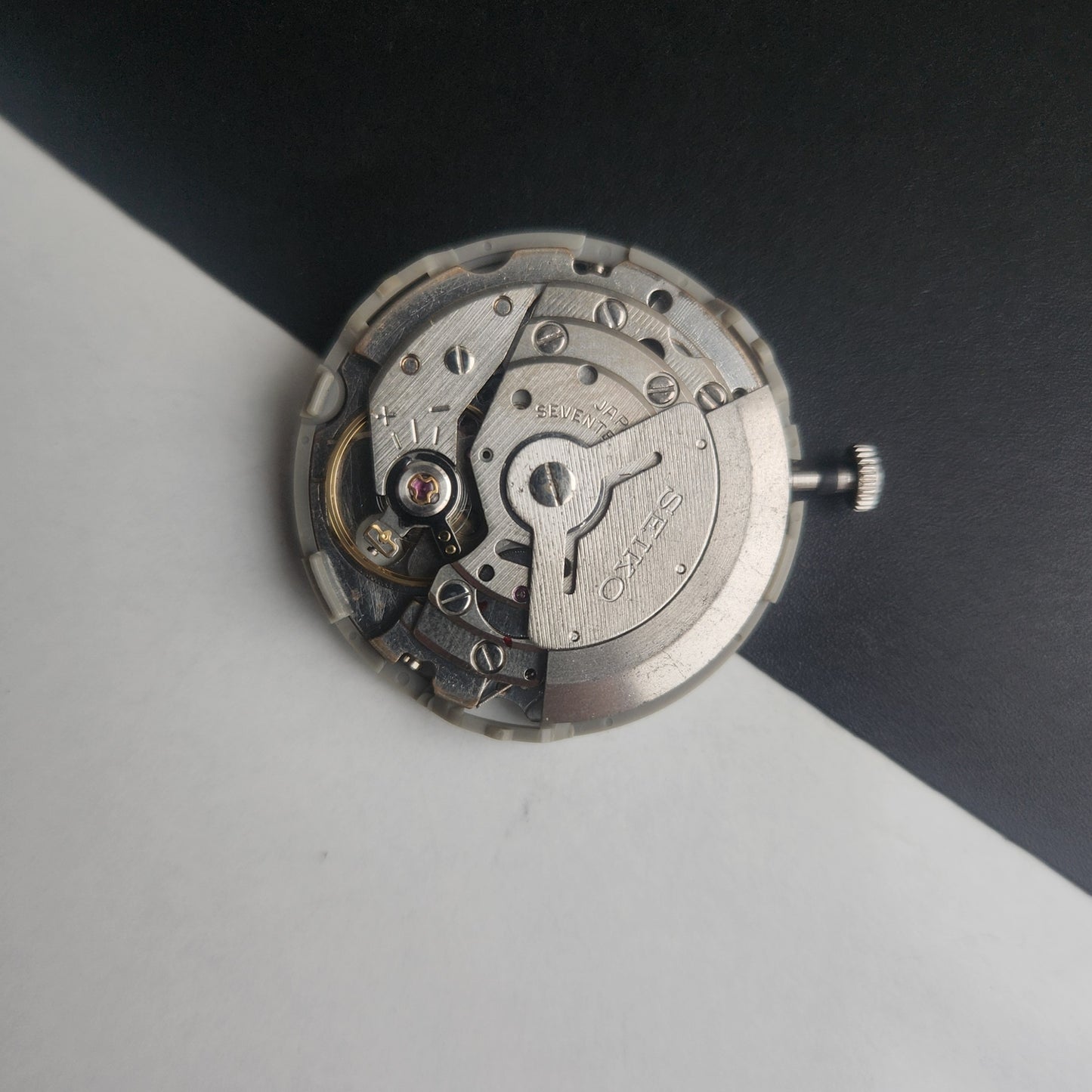 SEIKO 5 AUTOMATIC JAPAN MOVEMENT CAL NO.6309 DAY/DATE KEY ON-4 I69