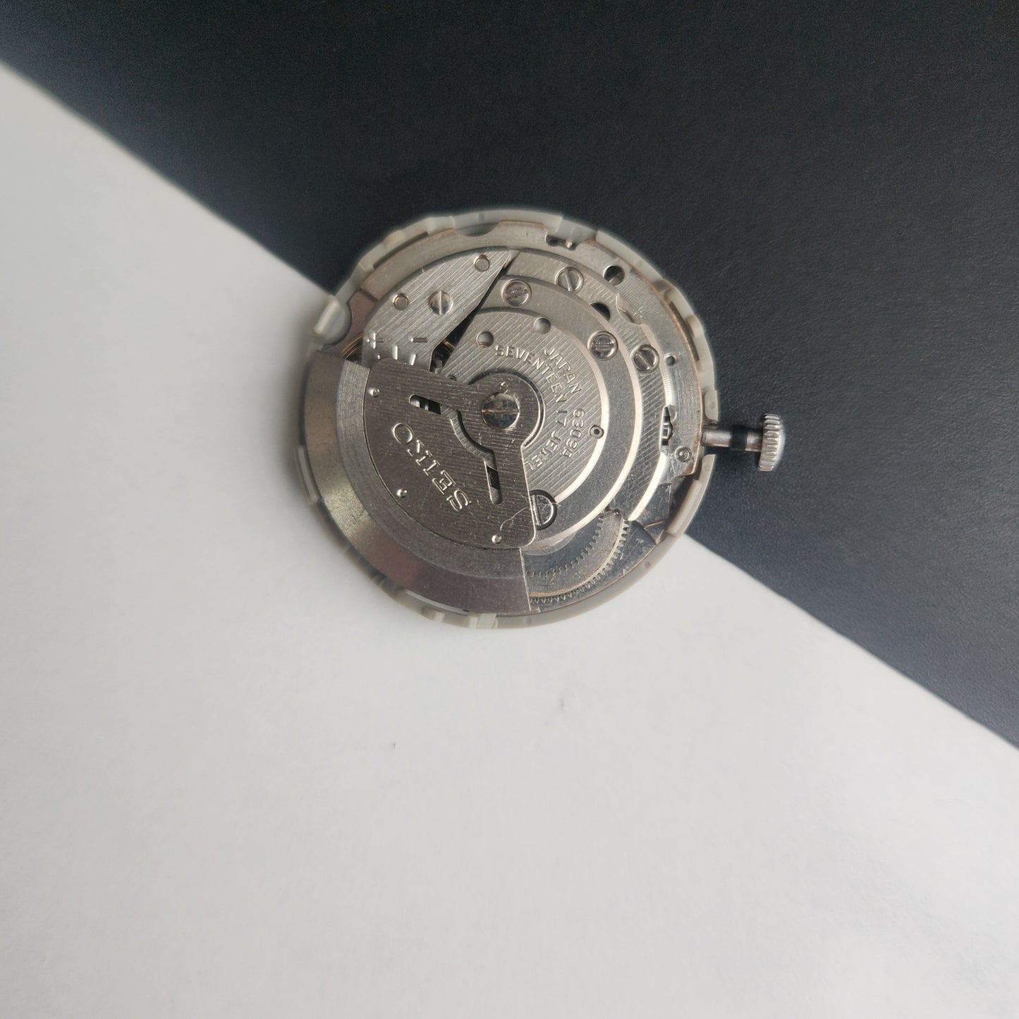 SEIKO 5 AUTOMATIC JAPAN MOVEMENT CAL NO.6309 DAY/DATE KEY ON-4 I69