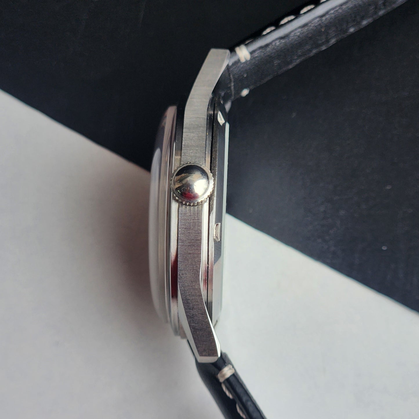 Vintage MOD HMT Janata Tamil Hand Winding 17 Jewels Peach Face 35mm Silver Case With Black Leather Strap Men's Wrist Watch I83