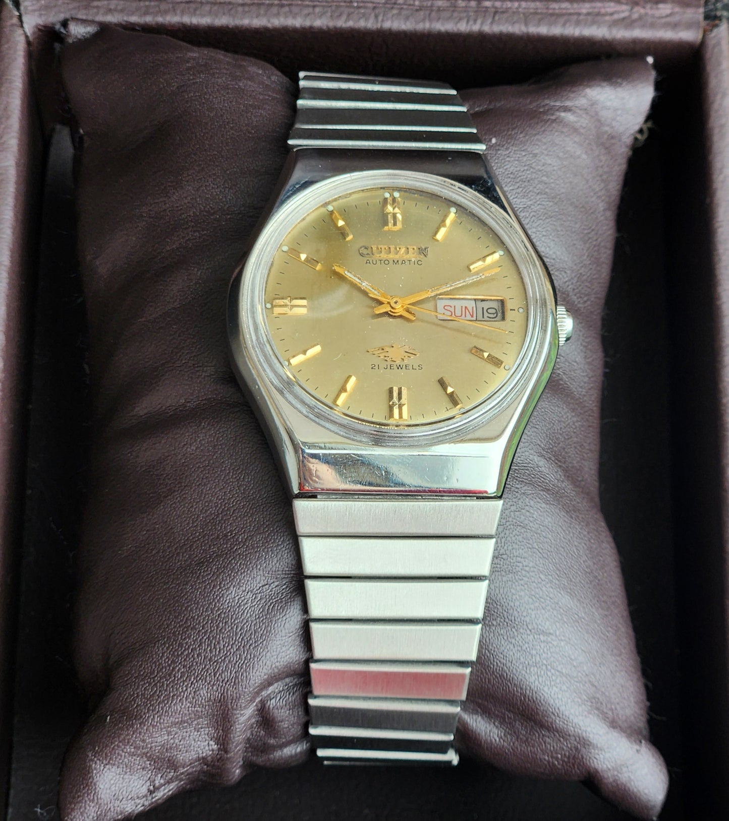 Vintage 1979 Original Citizen Automatic 8200 Golden Face 21 Jewels Day-Date Japanese Men's Wrist Watch IN01