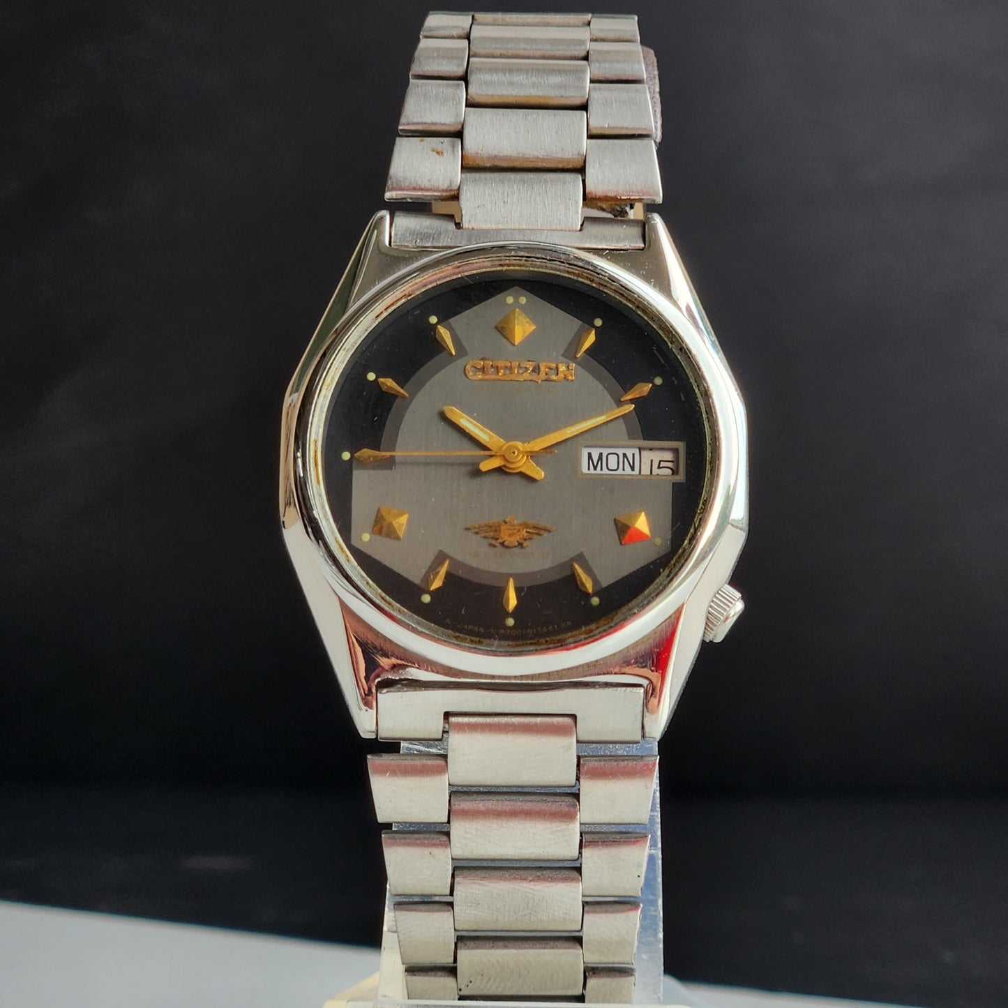 Vintage 1983 Original Citizen Automatic 8200 Grey/Black Face 21 Jewels Day-Date Japanese Men's Wrist Watch IN03