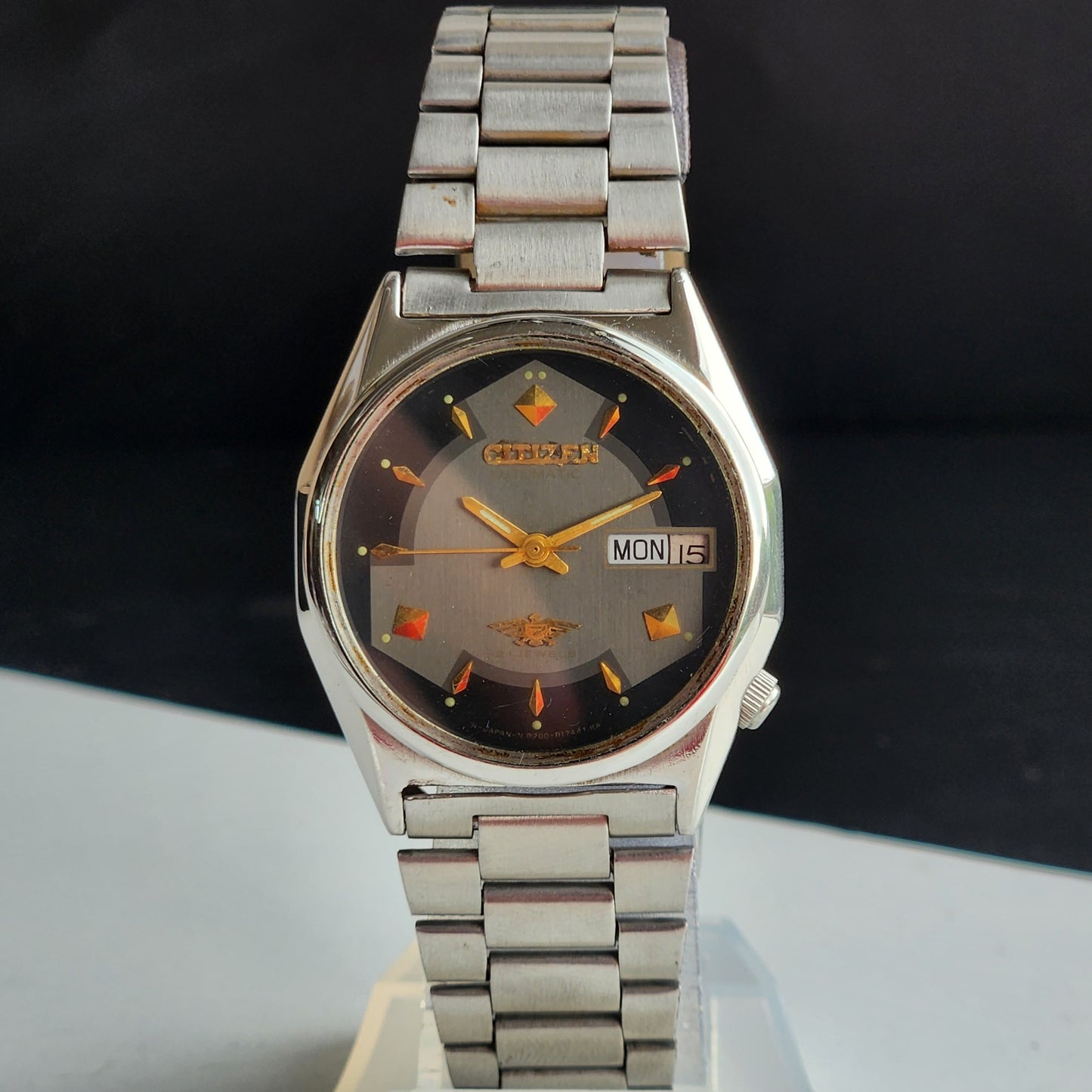 Vintage 1983 Original Citizen Automatic 8200 Grey/Black Face 21 Jewels Day-Date Japanese Men's Wrist Watch IN03