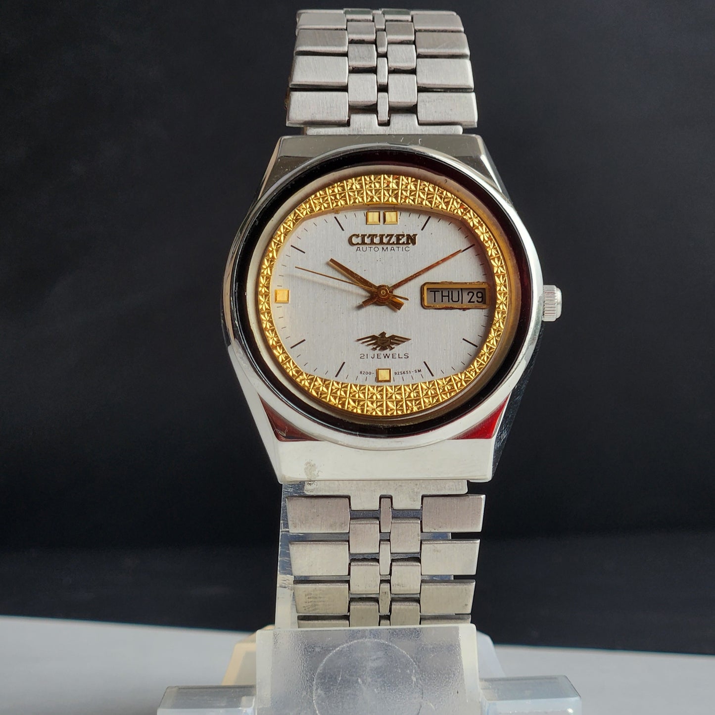 Vintage 1982 Original Citizen Automatic 8200 Silver Face 21 Jewels Day-Date Japanese Men's Wrist Watch IN05