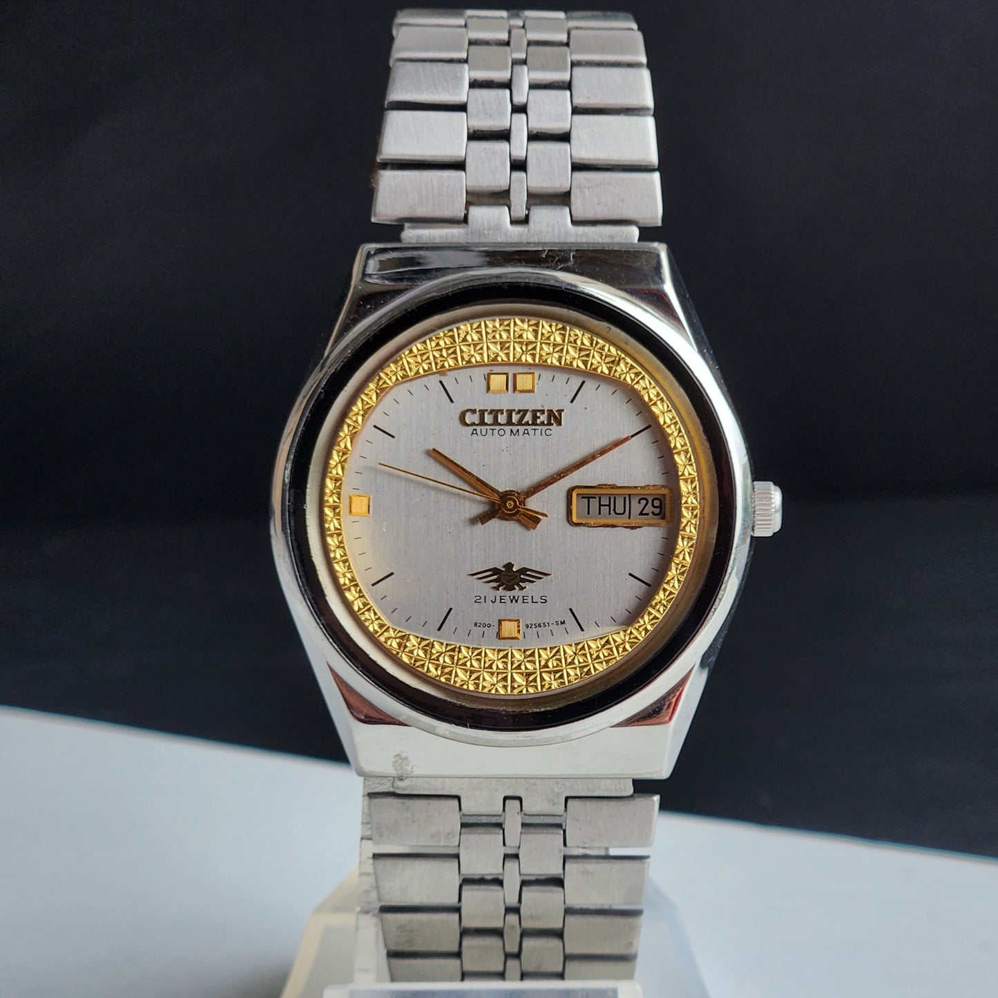 Vintage 1982 Original Citizen Automatic 8200 Silver Face 21 Jewels Day-Date Japanese Men's Wrist Watch IN05