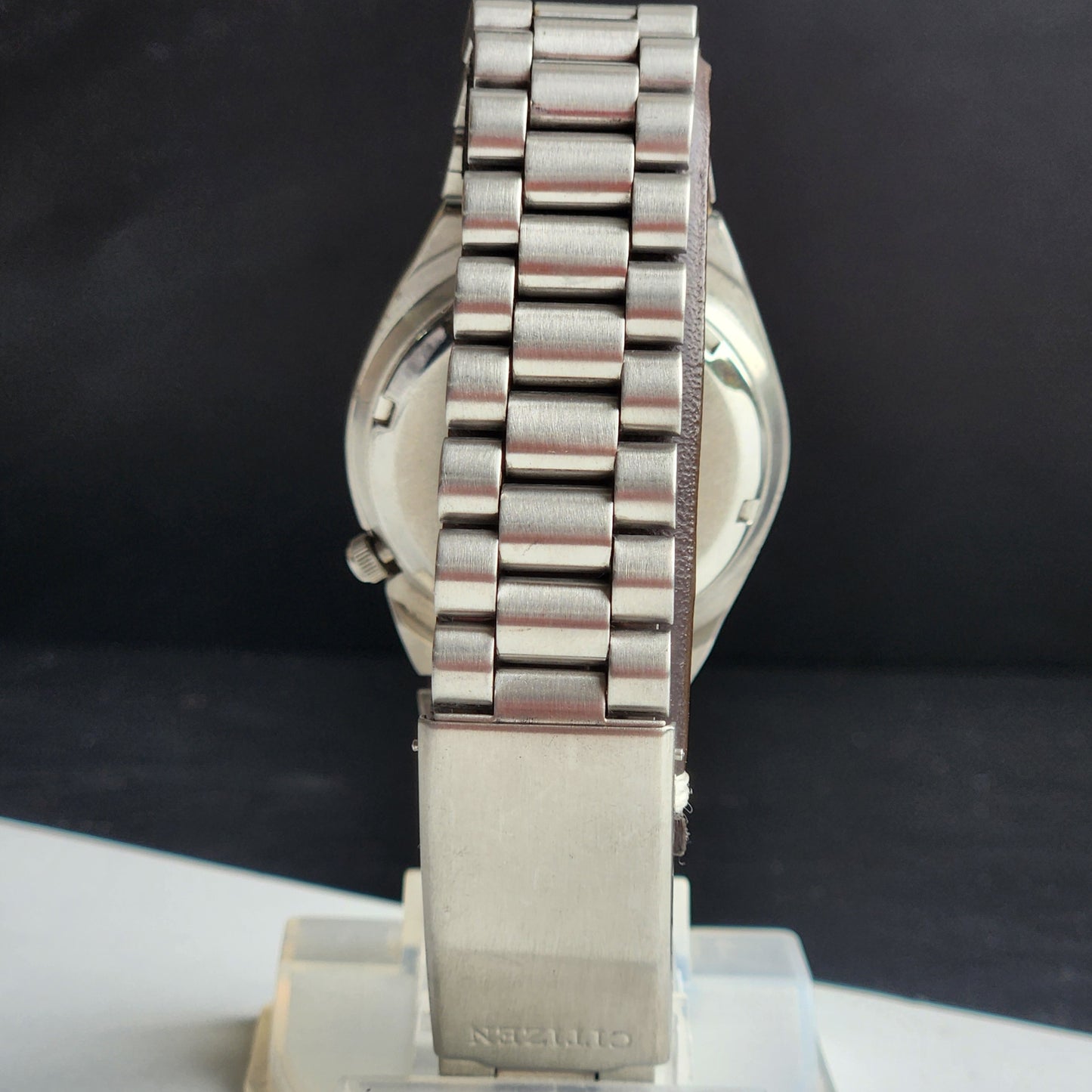 Vintage 1983 Original Citizen Automatic 8200 Blue Face 21 Jewels Day-Date Japanese Men's Wrist Watch IN10