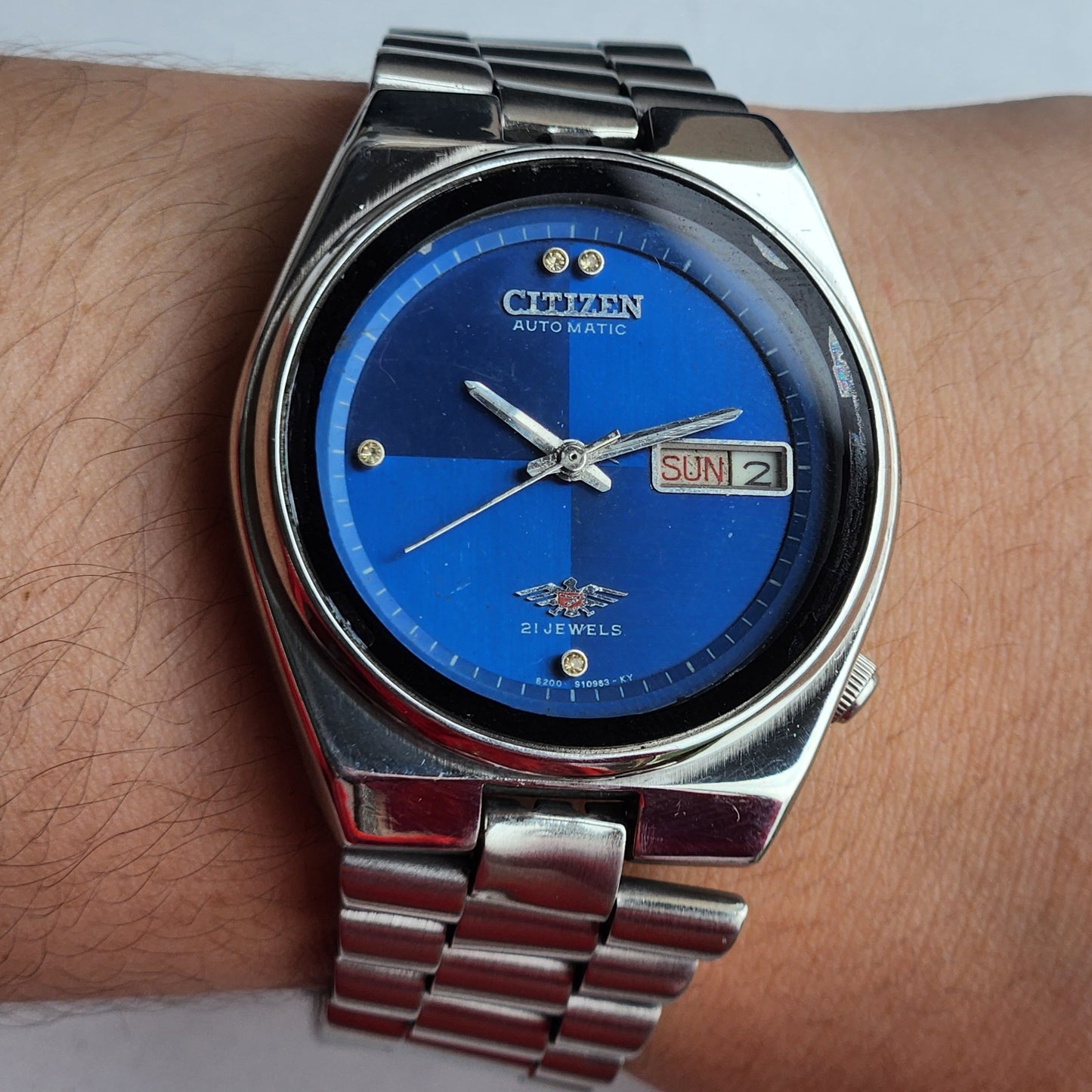 Vintage 1983 Original Citizen Automatic 8200 Blue Face 21 Jewels Day-Date Japanese Men's Wrist Watch IN10