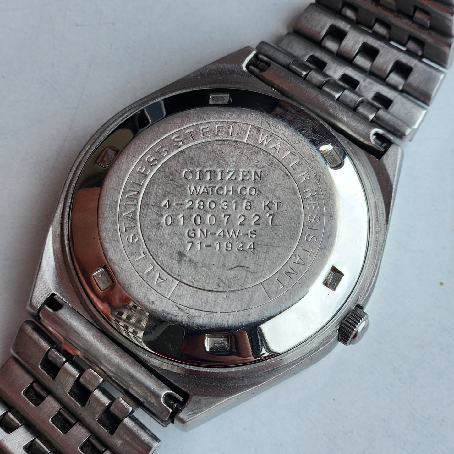 Vintage 1980 Original Citizen Automatic 8200 Black Face 21 Jewels Day-Date Japanese Men's Wrist Watch IN11