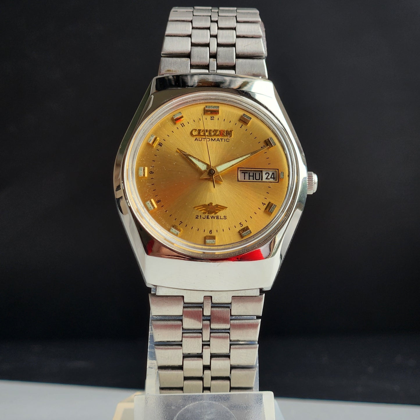 Vintage 1982 Original Citizen Automatic 8200 Golden Face 21 Jewels Day-Date Japanese Men's Wrist Watch IN13