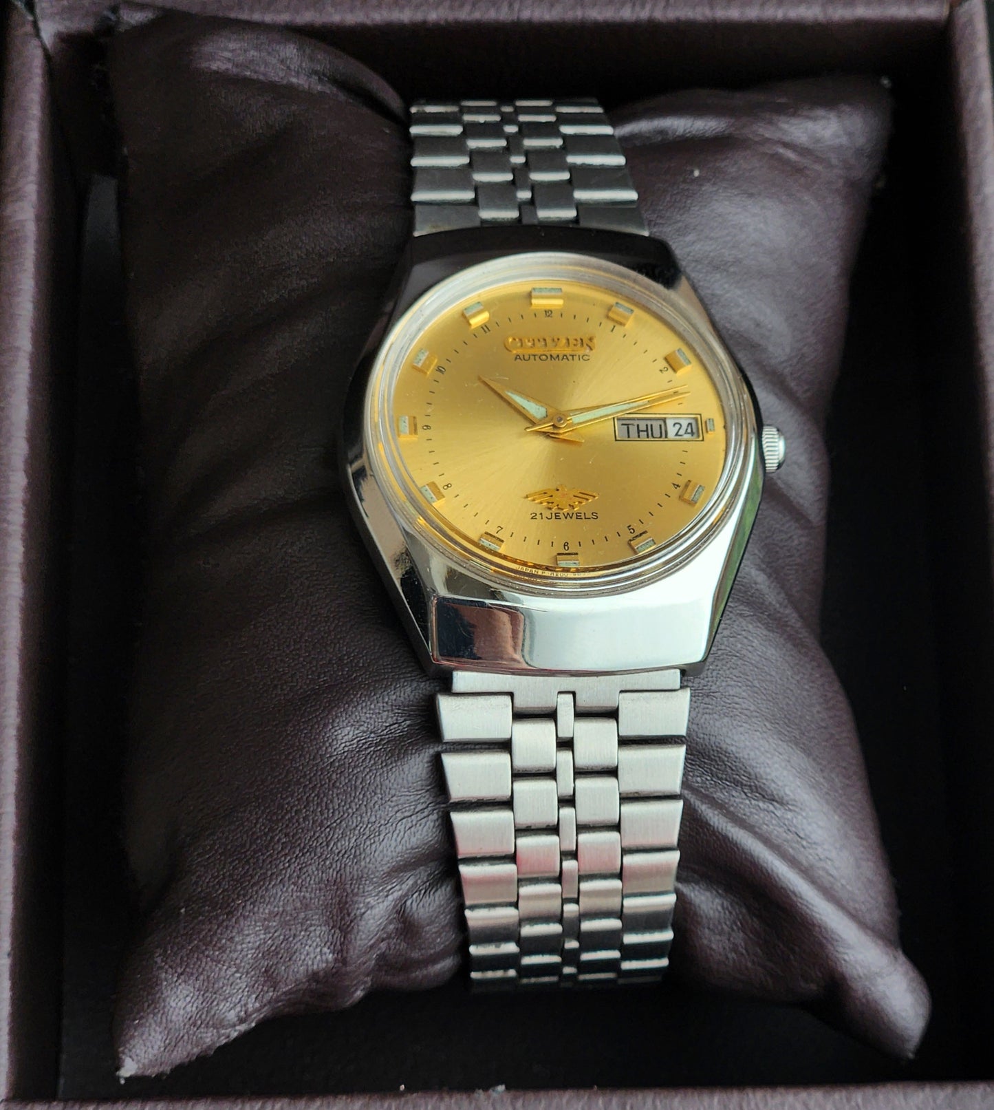 Vintage 1982 Original Citizen Automatic 8200 Golden Face 21 Jewels Day-Date Japanese Men's Wrist Watch IN13