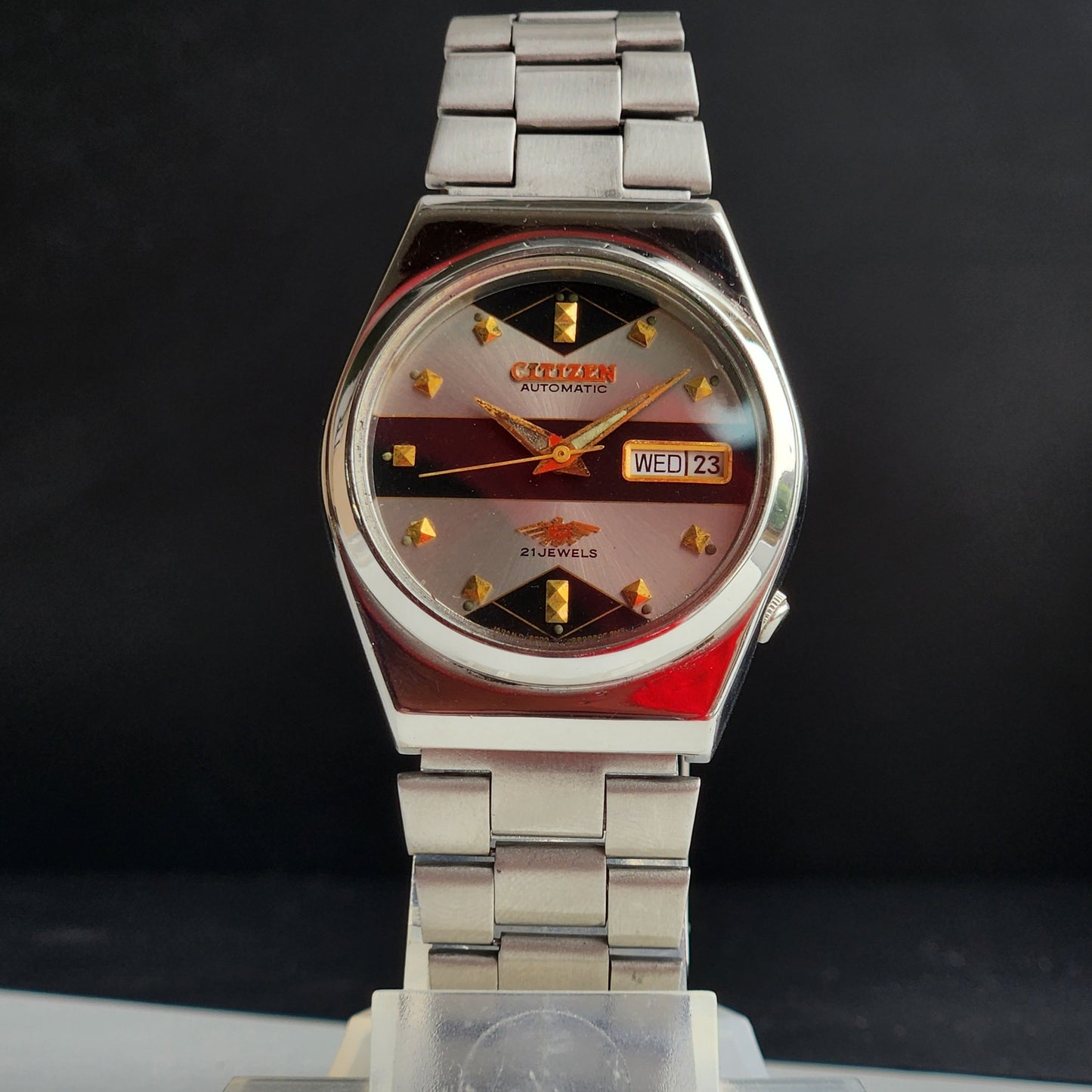 Vintage 1982 Original Citizen Automatic 8200 Black/Grey Face 21 Jewels Day-Date Japanese Men's Wrist Watch IN15