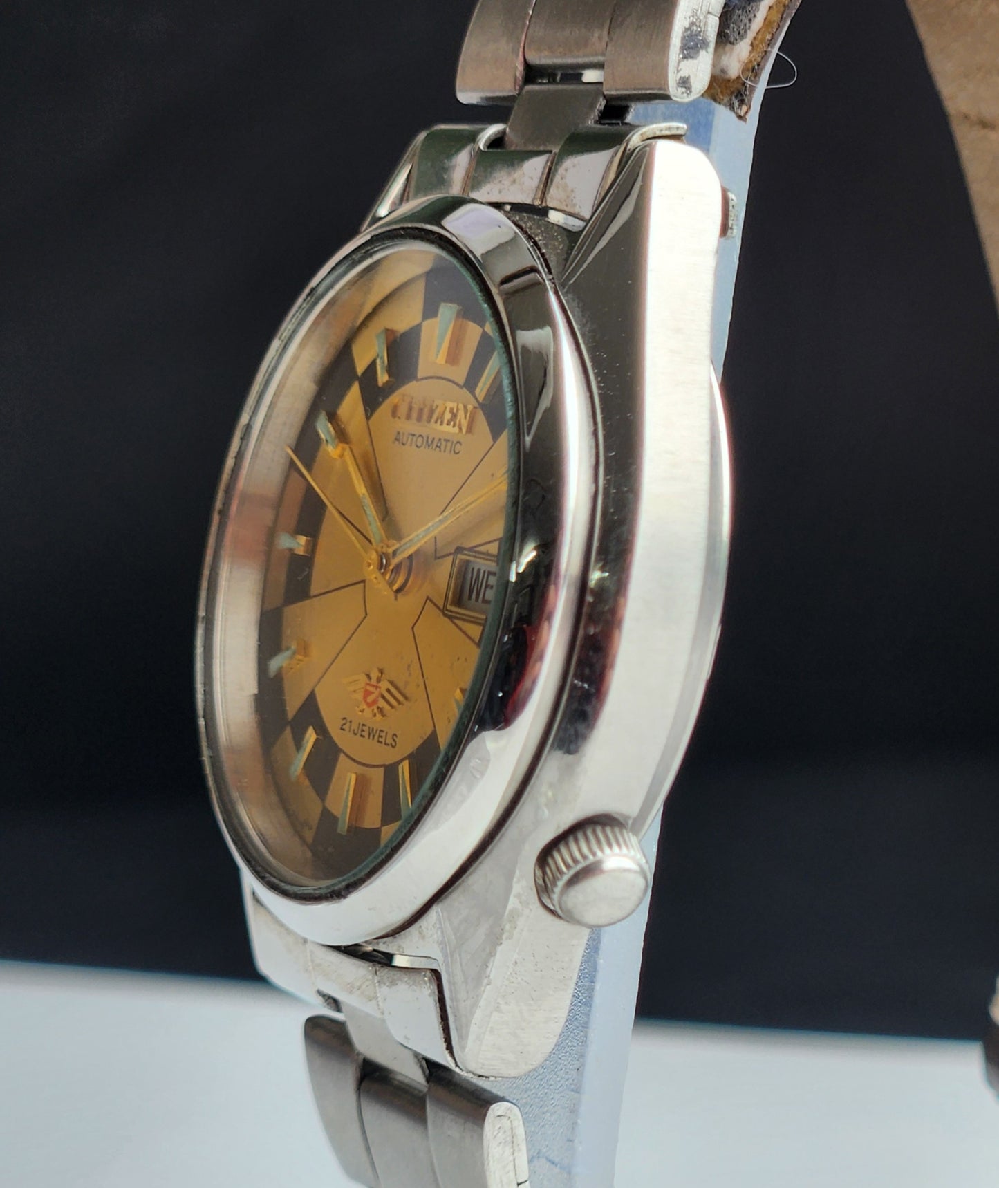 Vintage 1980 Original Citizen Automatic 8200 Golden Face 21 Jewels Day-Date Japanese Men's Wrist Watch IN17