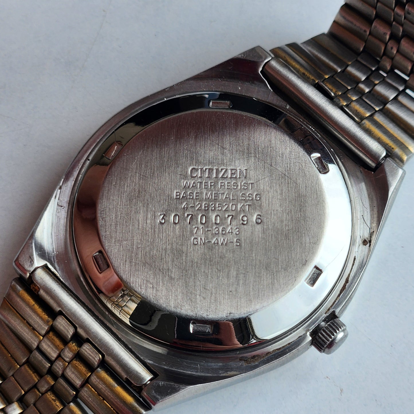 Vintage 1983 Original Citizen Automatic 8200 Golden Face 21 Jewels Day-Date Japanese Men's Wrist Watch IN23