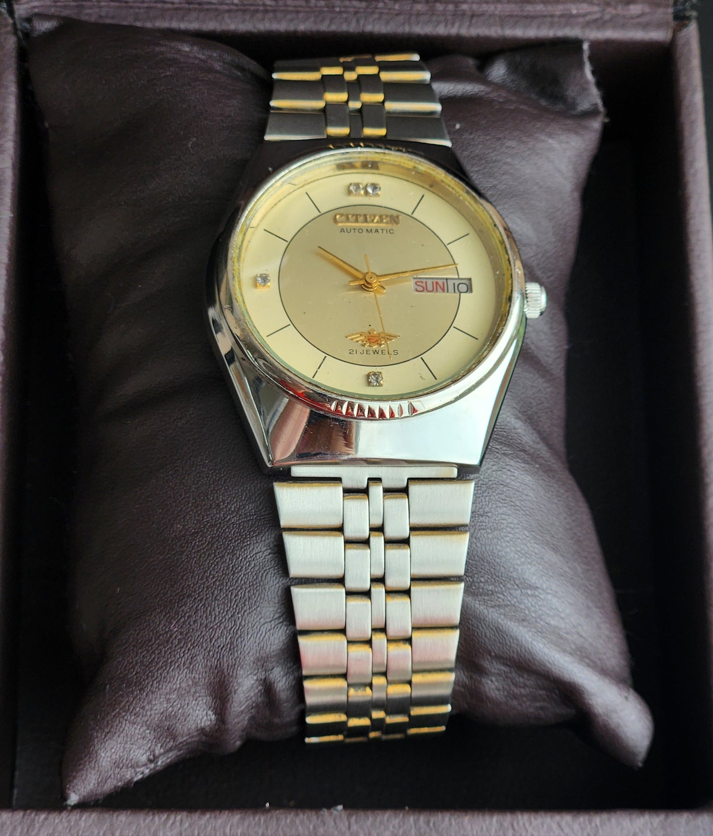Vintage 1983 Original Citizen Automatic 8200 Golden Face 21 Jewels Day-Date Japanese Men's Wrist Watch IN23