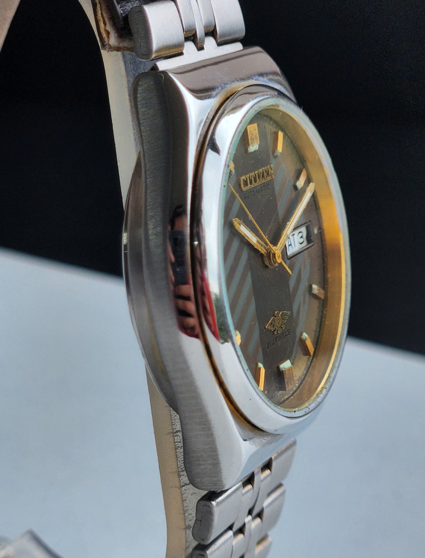 Vintage 1979 Original Citizen Automatic 8200 Brown Face 21 Jewels Day-Date Japanese Men's Wrist Watch IN24