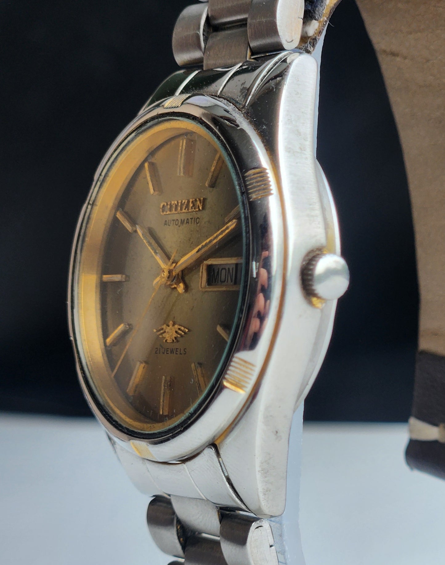 Vintage Original Citizen Automatic 8200 Golden Face 21 Jewels With Exhibition Back Day-Date Japanese Men's Wrist Watch IN32