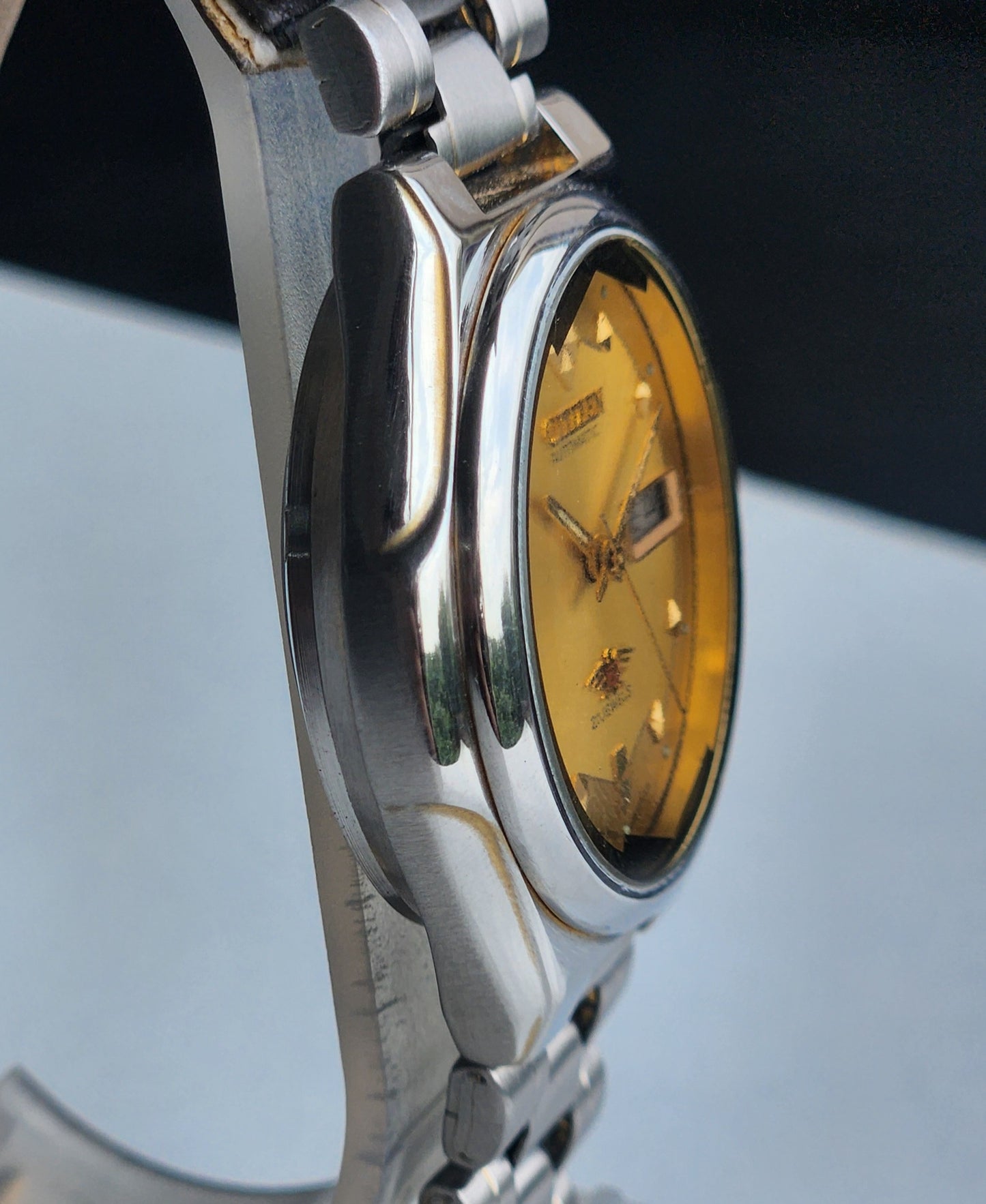 Vintage Original Citizen Automatic 8200 Golden Face 21 Jewels With Exhibition Back Day-Date Japanese Men's Wrist Watch IN35