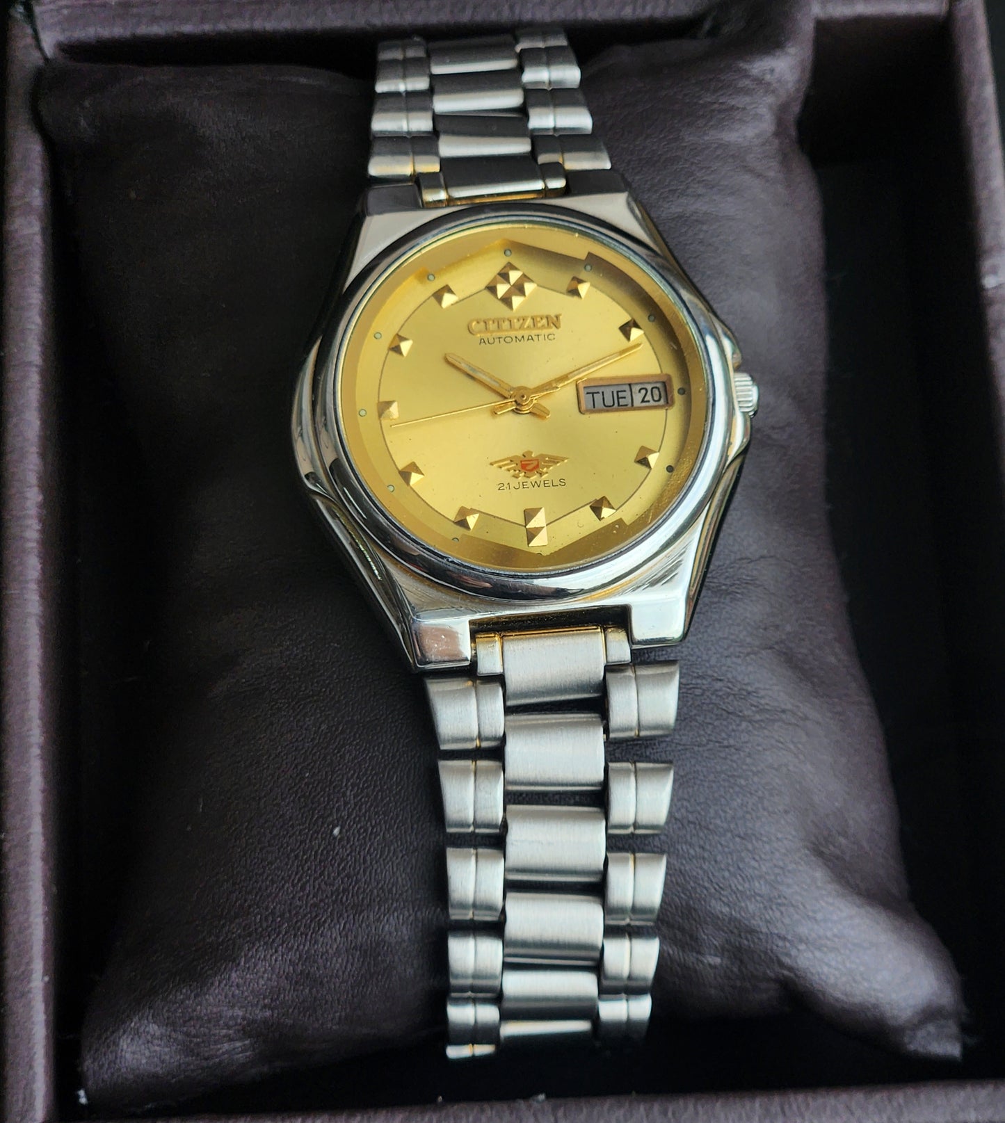 Vintage Original Citizen Automatic 8200 Golden Face 21 Jewels With Exhibition Back Day-Date Japanese Men's Wrist Watch IN35